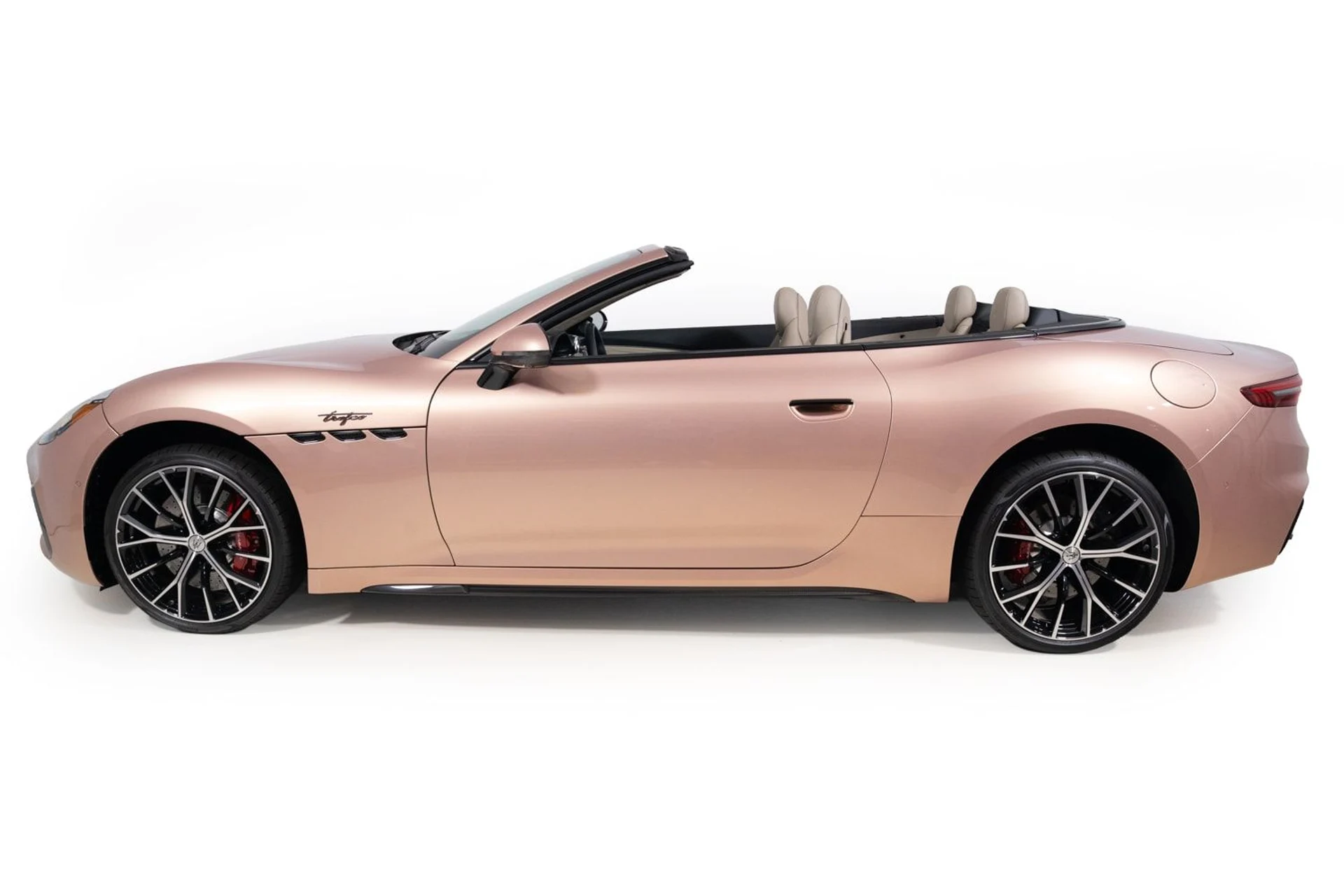 mph011_4290023378_e2ee1eb1a0f94ea983d47baef44e57f4_7ee6d8b20f