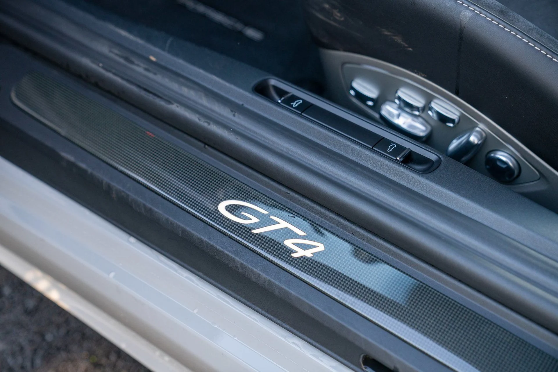 mph011_4292386842_b36e24171825f7f5ff5a93aed1ba1053x_d9851c4d28