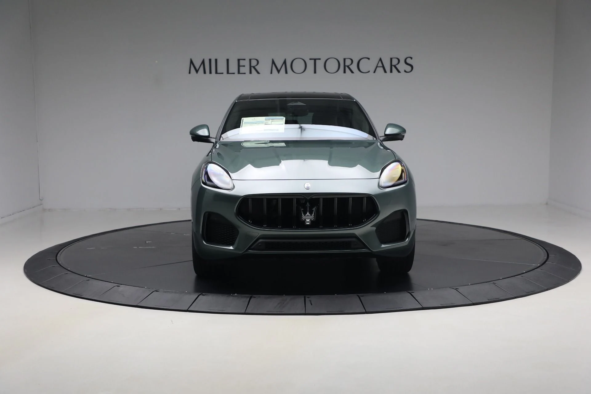 mph011_4315352_New_2026_Maserati_Grecale_Modena_V6_1786545466_6625a8dd15