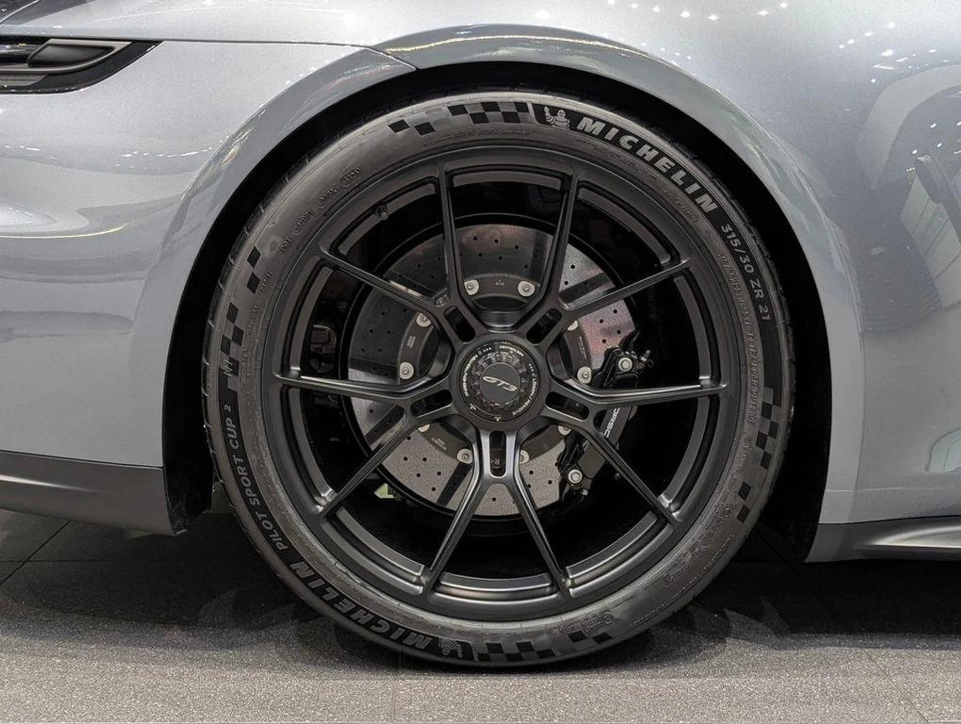 mph011_432663619_IV_Rxh_Na_HNUV_KU_Pr_E_w7zp6_S1s_M_4445747ee9