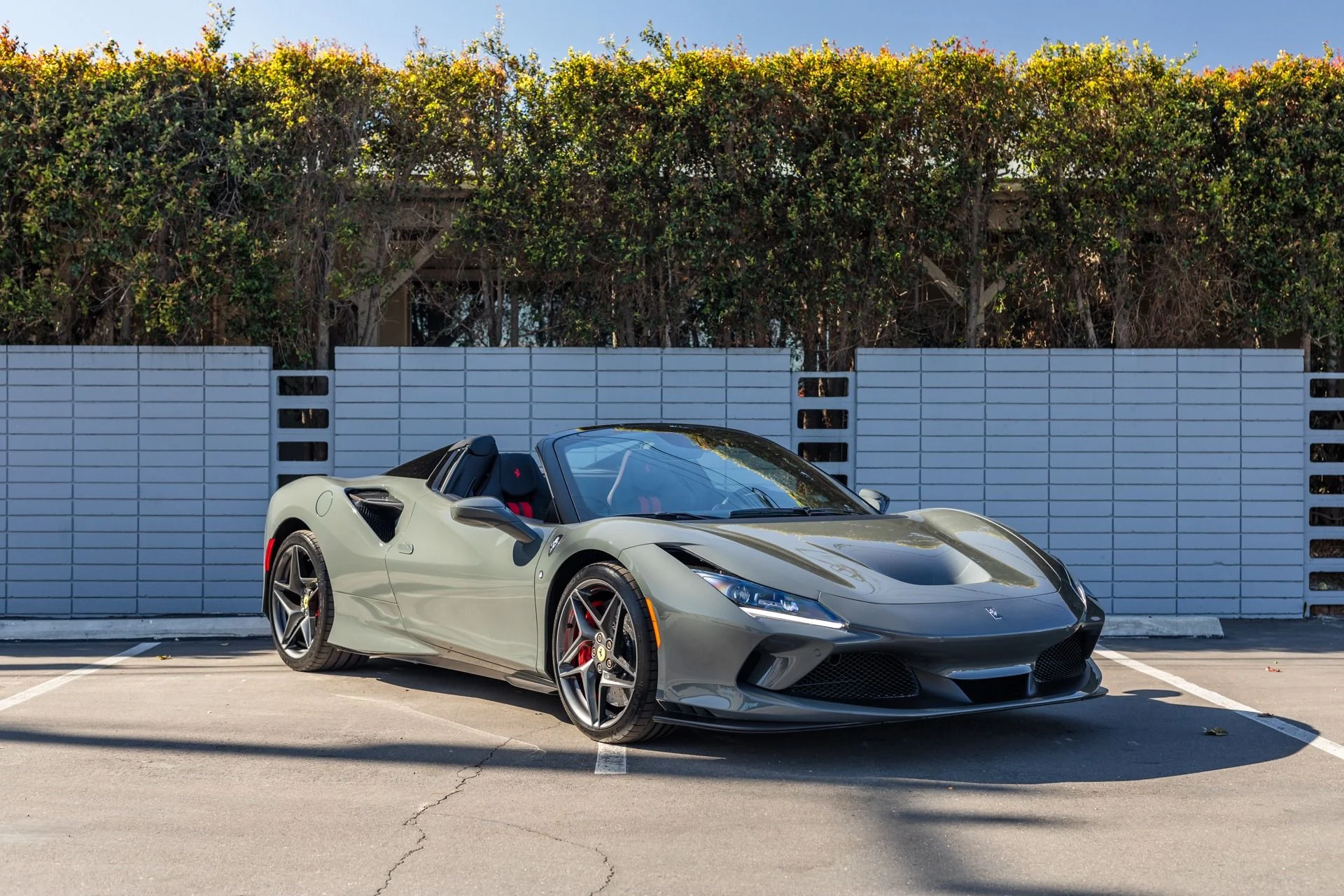 mph011_439767155_Used_2023_Ferrari_F8_Spider_1736988439_8c2d73009f