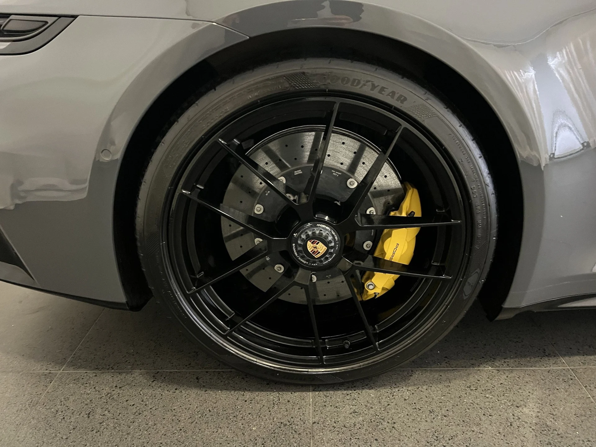 mph011_441565790_fc549f90002b2741a6bef99d46faa0e2x_792a5adbcf