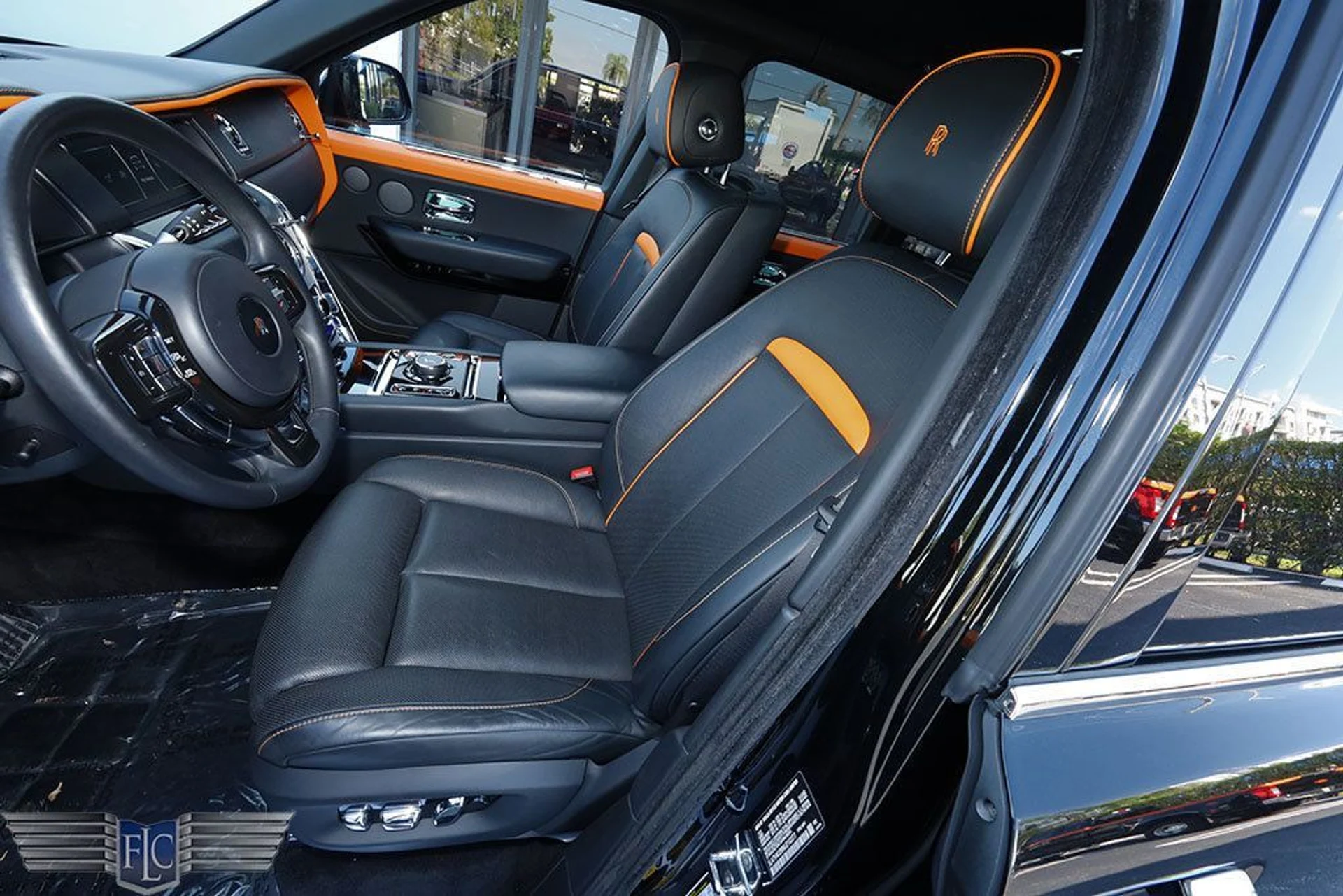 mph011_441905795_used_2022_rolls_royce_cullinan_sportutility_6305_22954995_12_1024_aab4c0152e