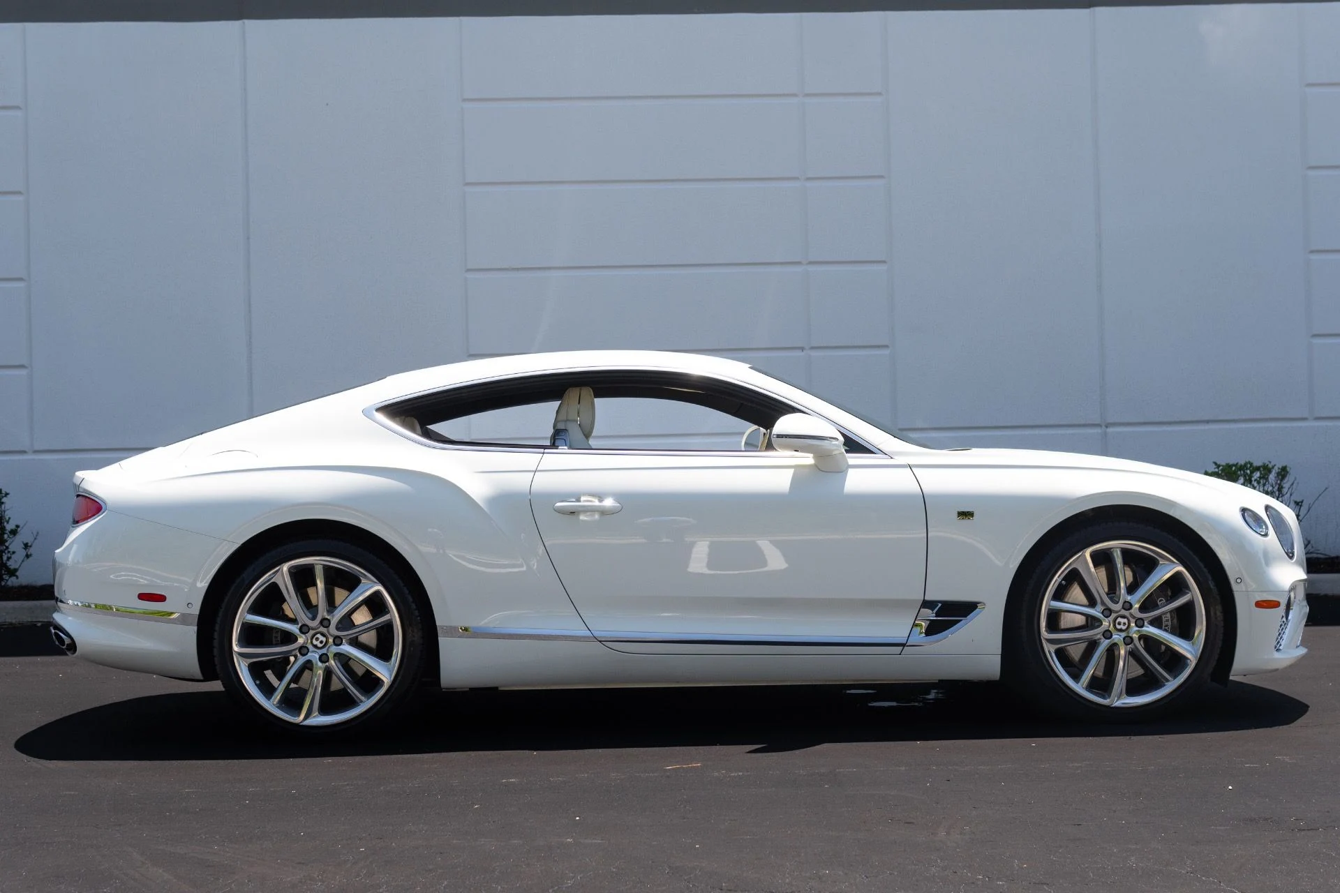 mph011_45006089_Used_2020_Bentley_Continental_GT_V8_1777404396_7d049d35bc