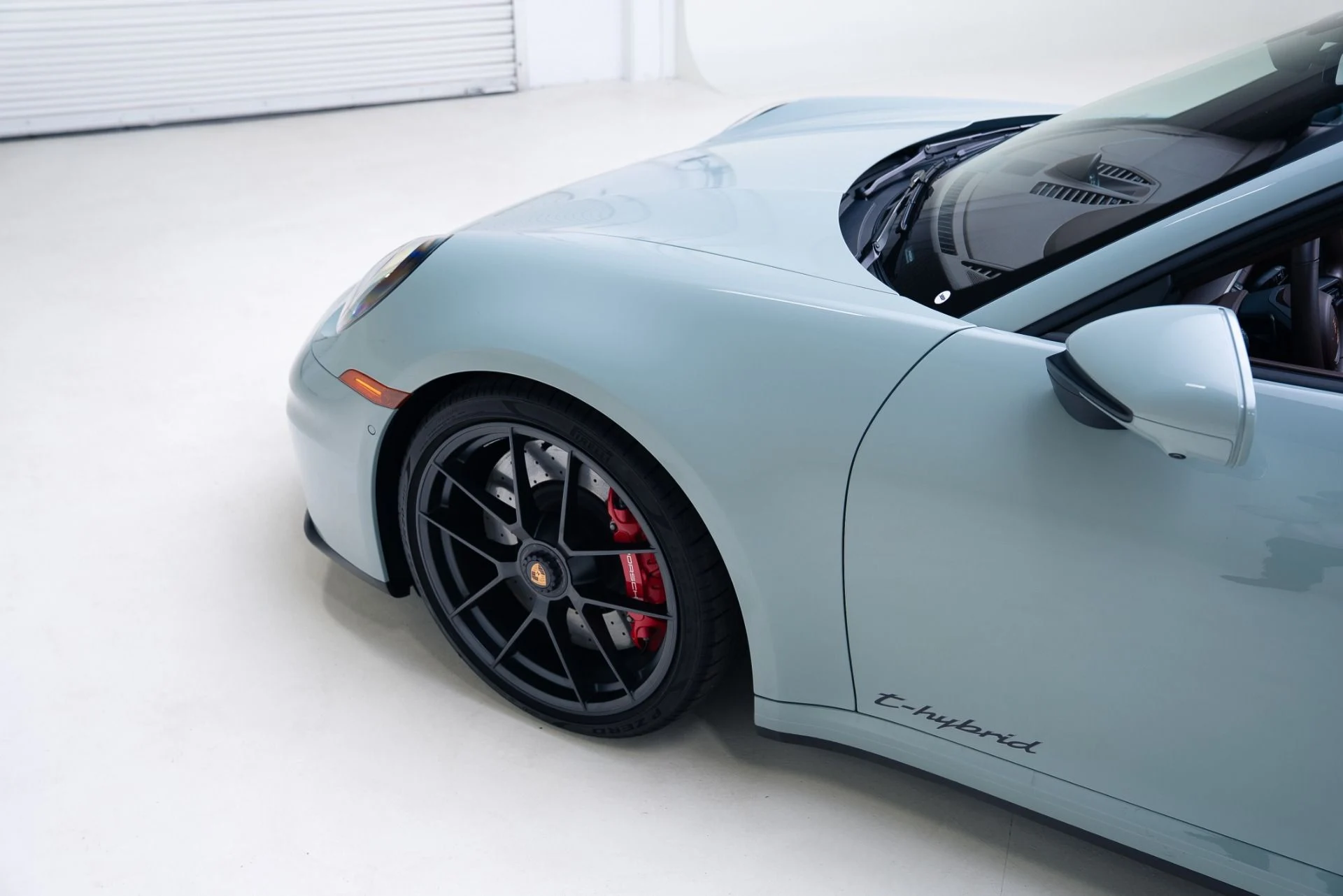 mph011_453472167_Used_2025_Porsche_911_Carrera_4_GTS_1768865198_08ff16fcf2