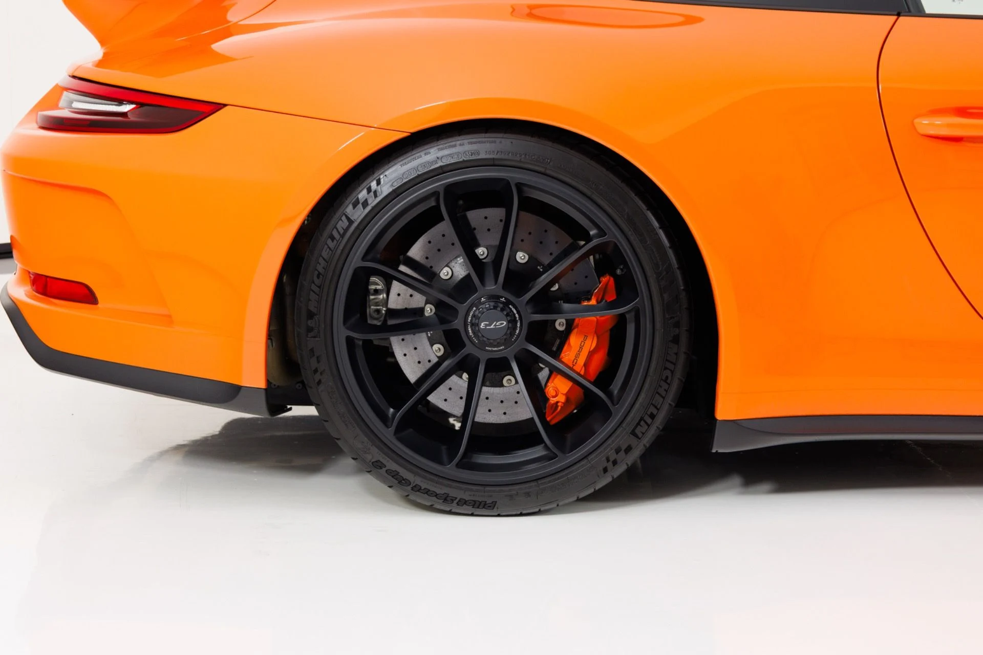 mph011_458454955_Used_2018_Porsche_911_GT_3_1785880175_1bafa2d69d