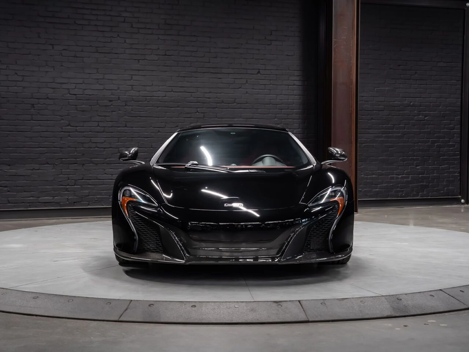 mph011_462805286_mclaren_650s_2015_253e51c836