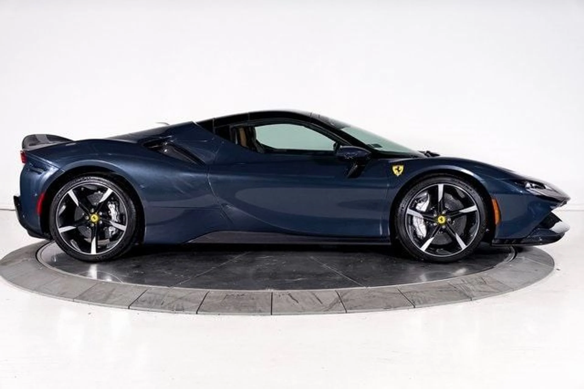 mph011_469133249_6508e513b5e5a3af823001ac5c67caa2x_04bb1b5d10