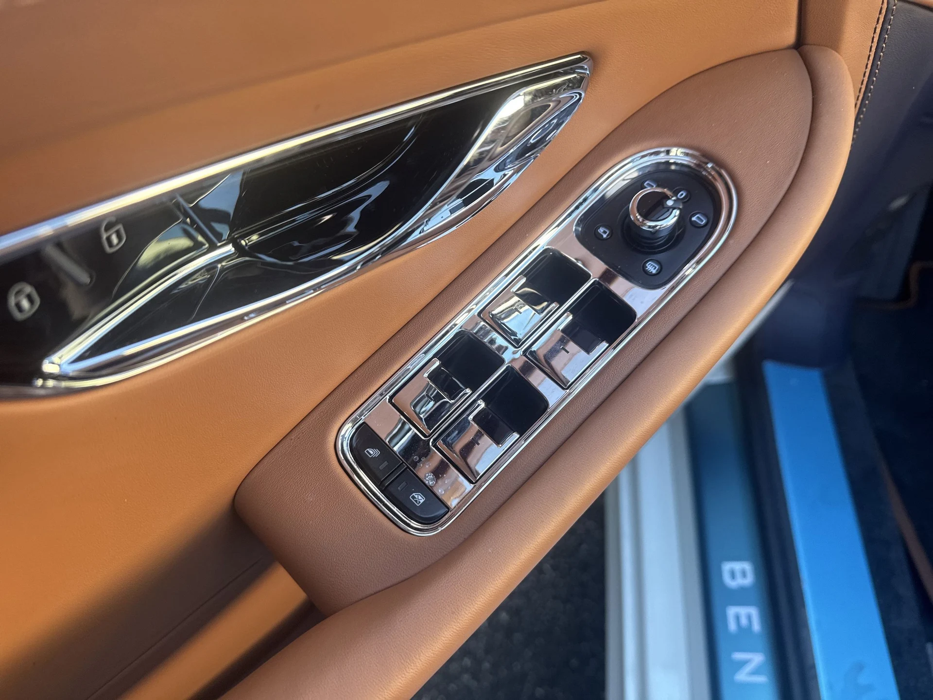 mph011_482016738_a39fdab92bfec1a5cf028e90e5b89566x_17eab651c3