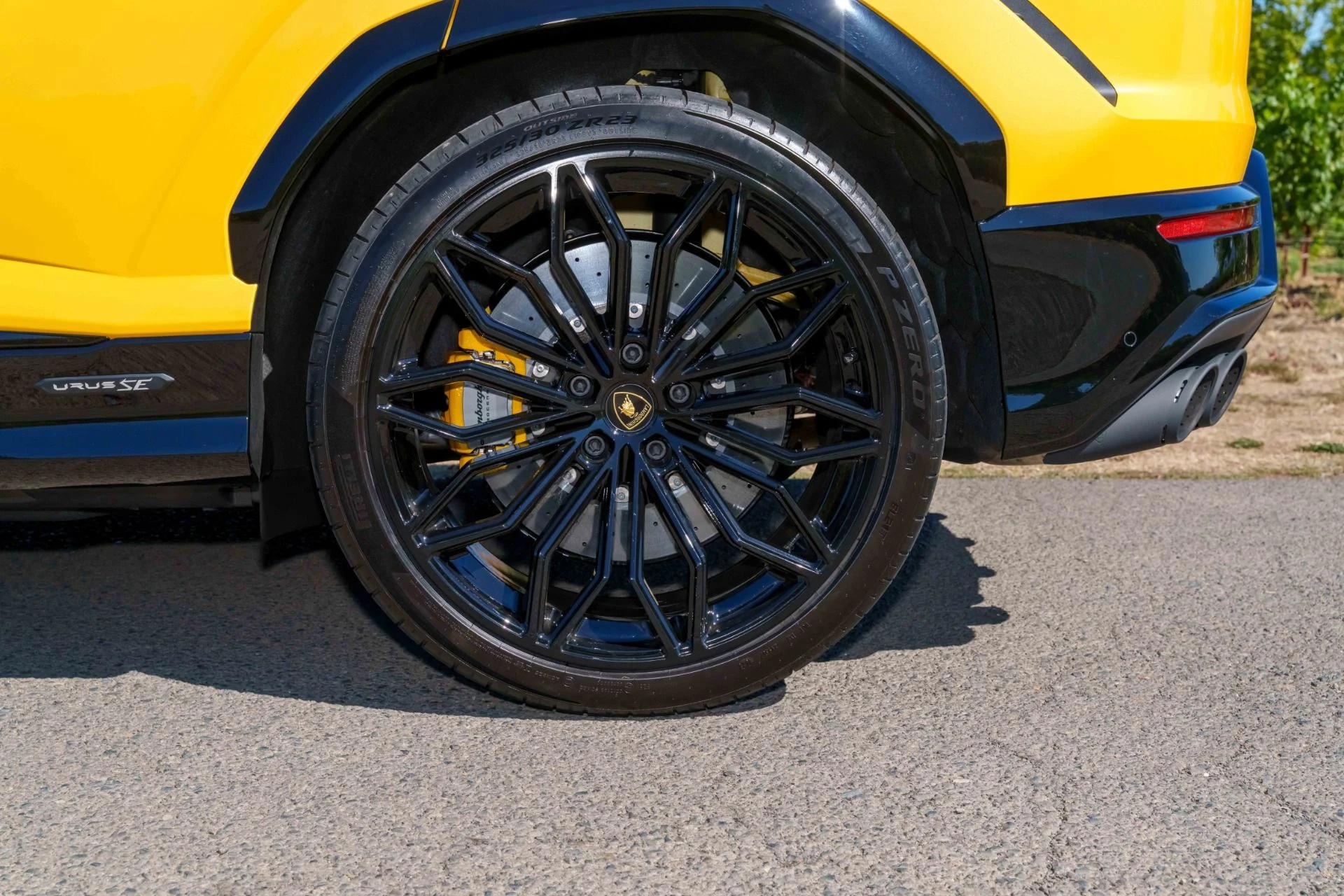 mph011_494485804_Used_2025_Lamborghini_Urus_SE_1759793220_6b862c346b