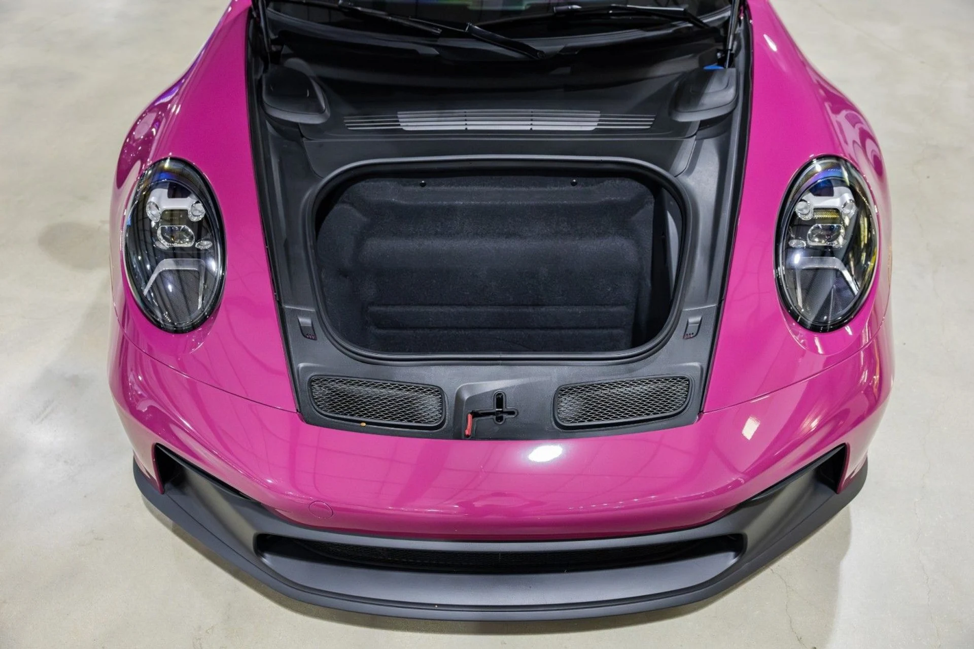 mph011_496695896_1_Q_d6c3f8b757