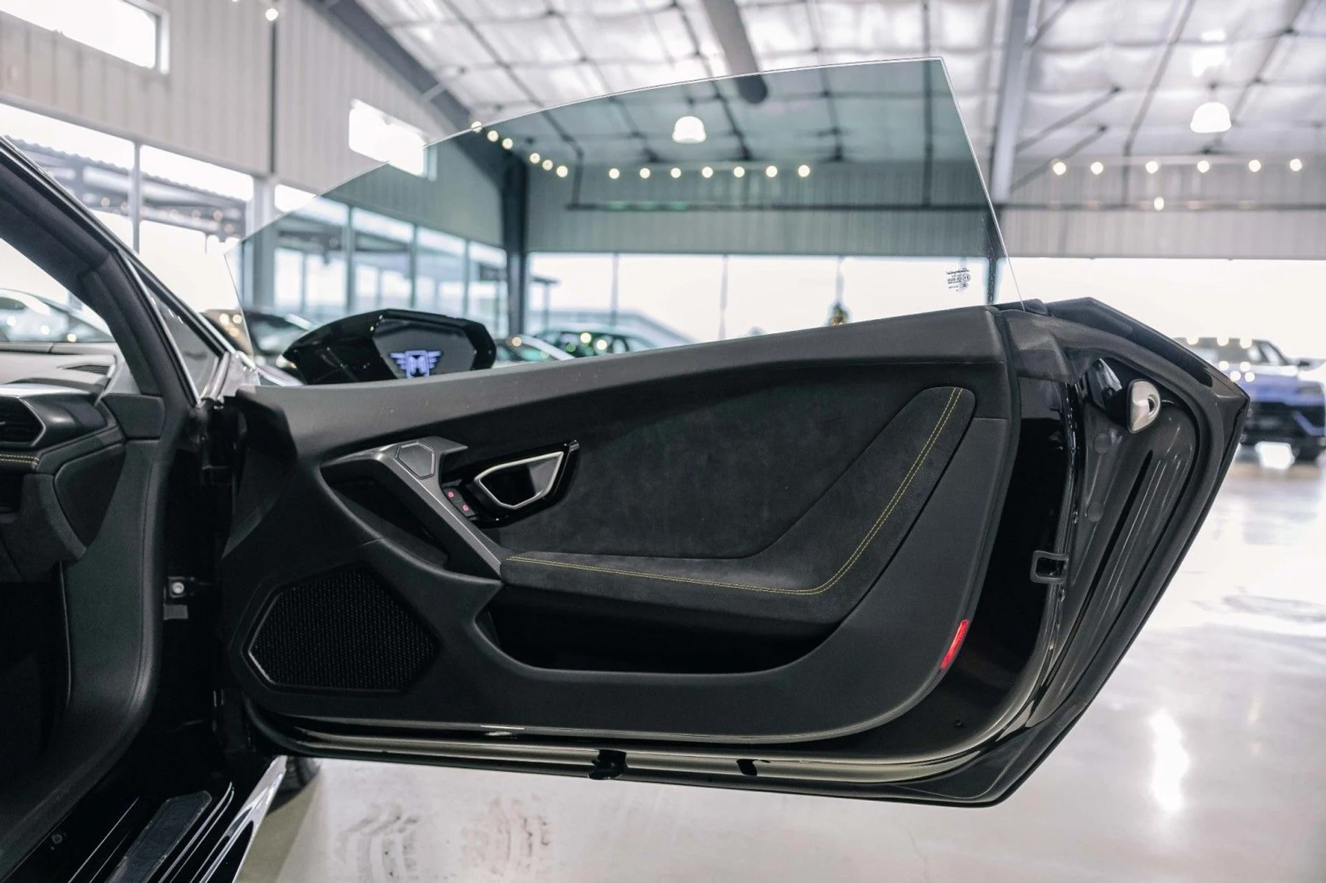 mph011_502886072_b_Q_683193604b