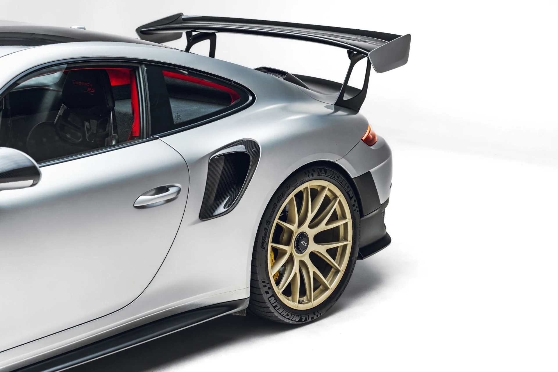 mph011_503630651_Used_2018_Porsche_911_GT_2_RS_1782090260_d00966a333
