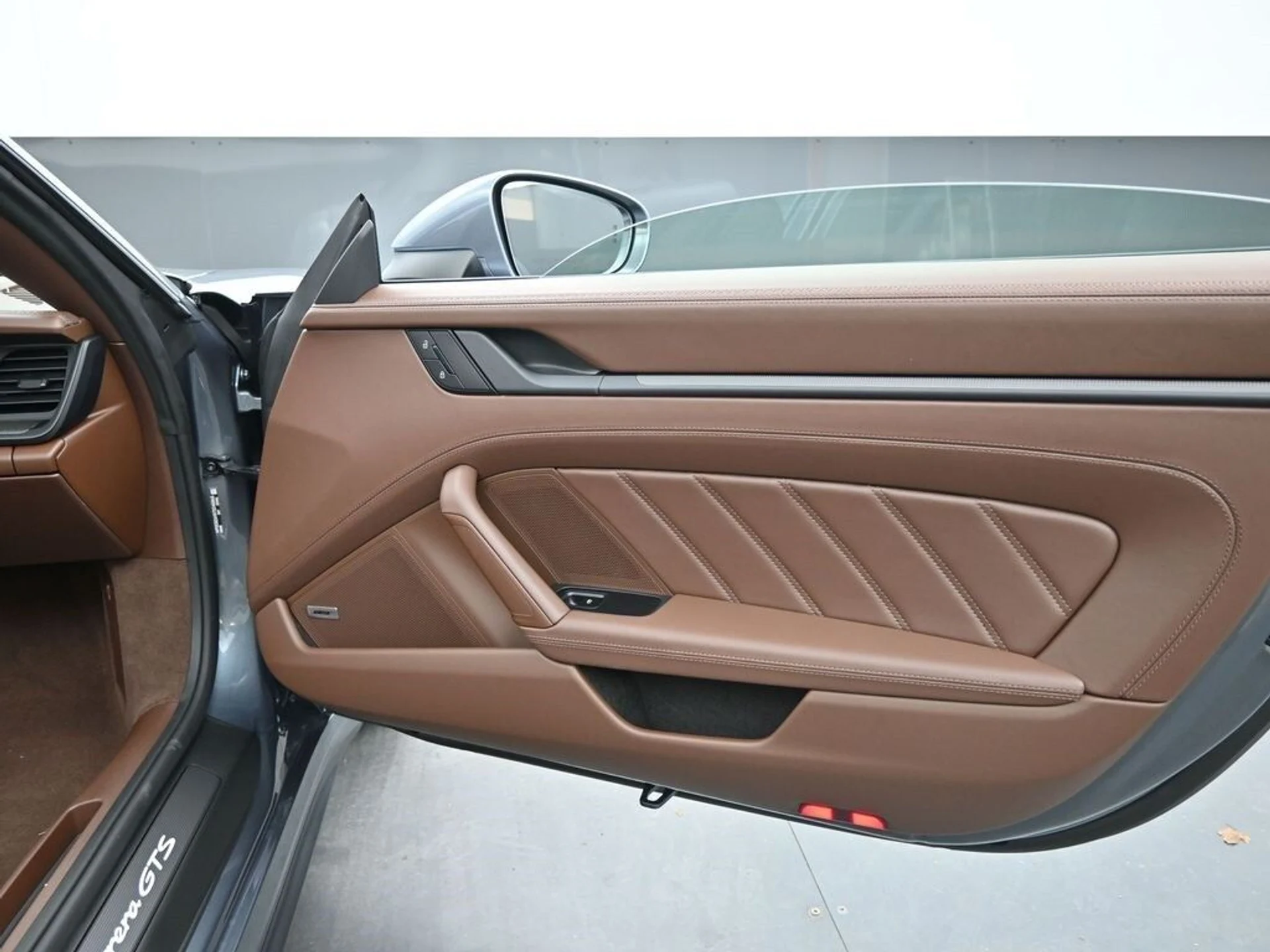 mph011_517023390_106c799a31266f2d915145191c9745ddx_1202d88316