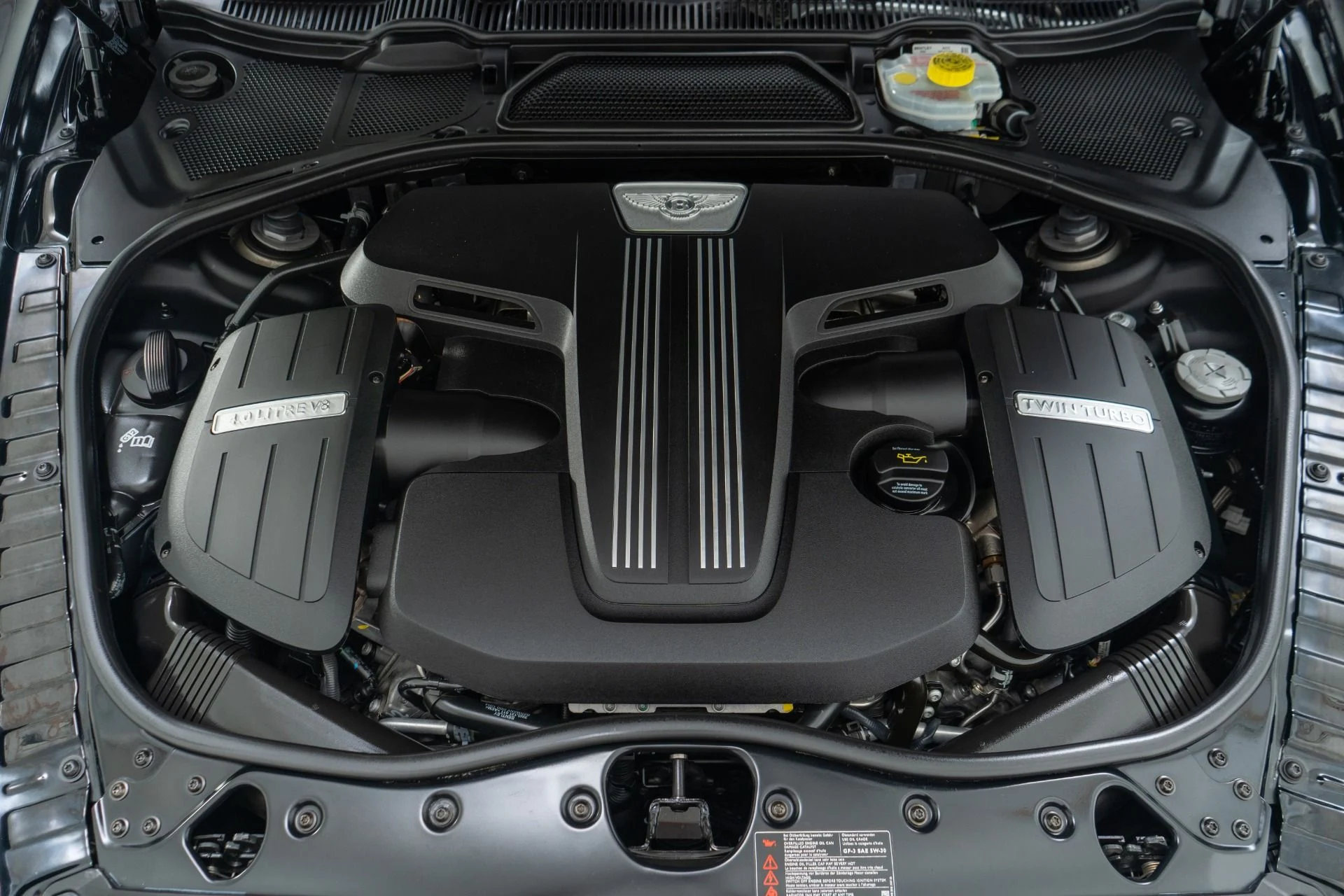 mph011_51723729_Used_2015_Bentley_Flying_Spur_V8_1757017616_46f1bac5f3