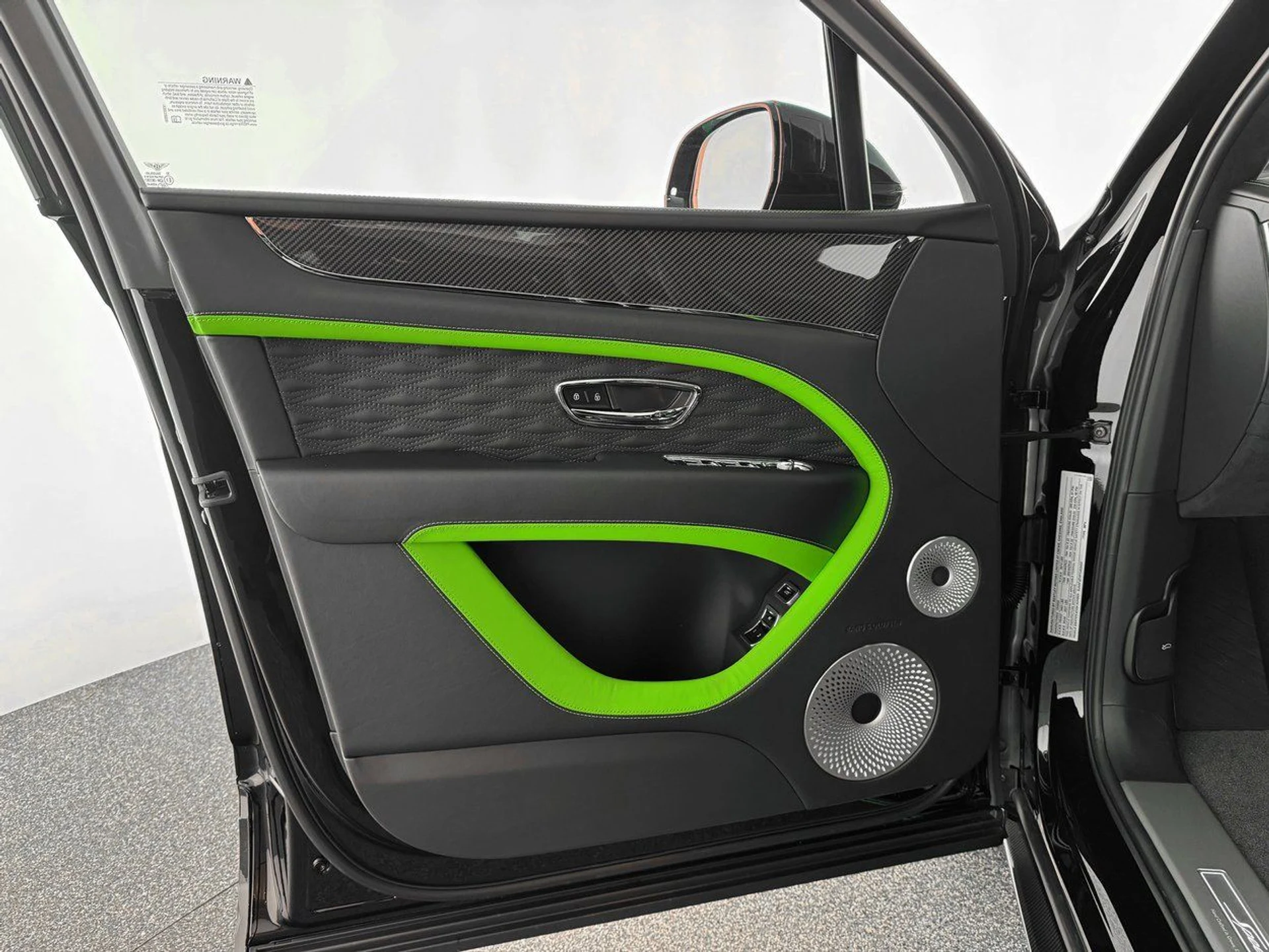 mph011_519828607_efa8a97035b7ab16bda55a19eb0ea7c2x_1a151ddbe9