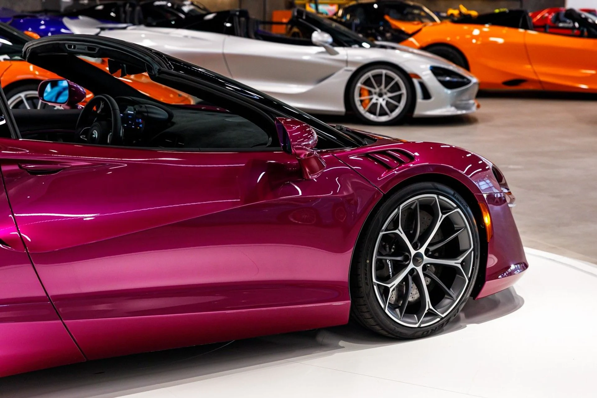 mph011_521205980_652_p12_l_da73135104