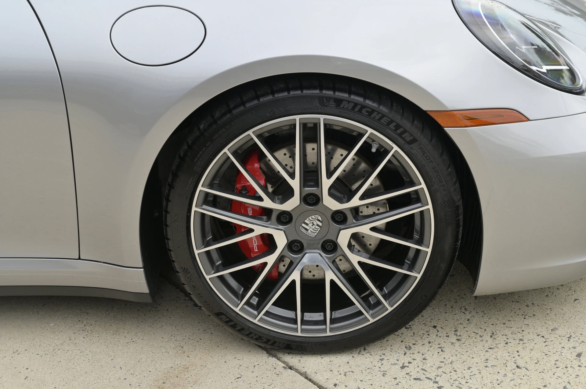 mph011_523678940_d3229edb835d4e3e8f092d63b06e4d9e_2780351894