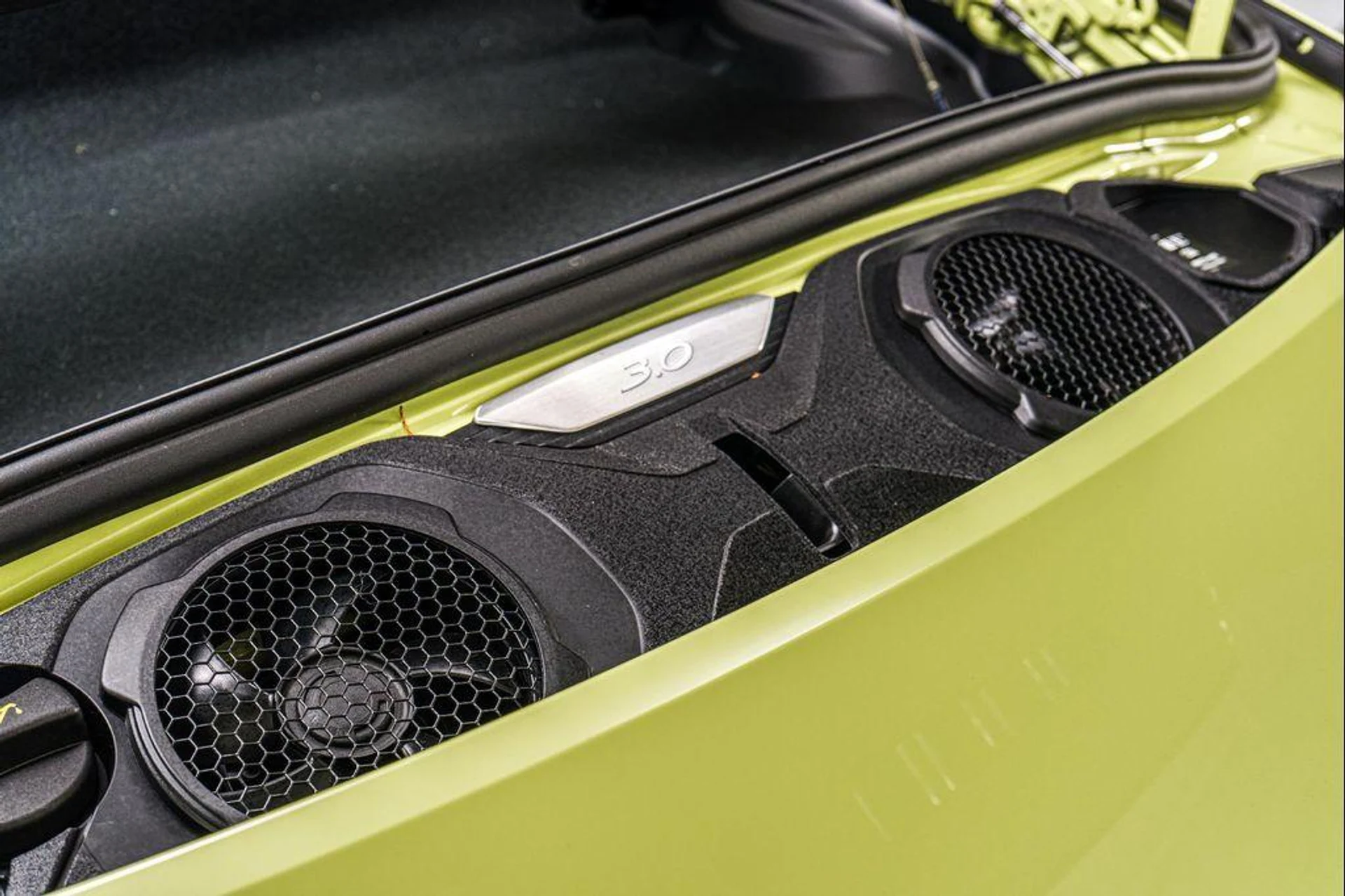 mph011_531845739_D_Jp_FU_6_Q_az_F_f_Xyc3h5fg9e6_V5_A_627c053f20