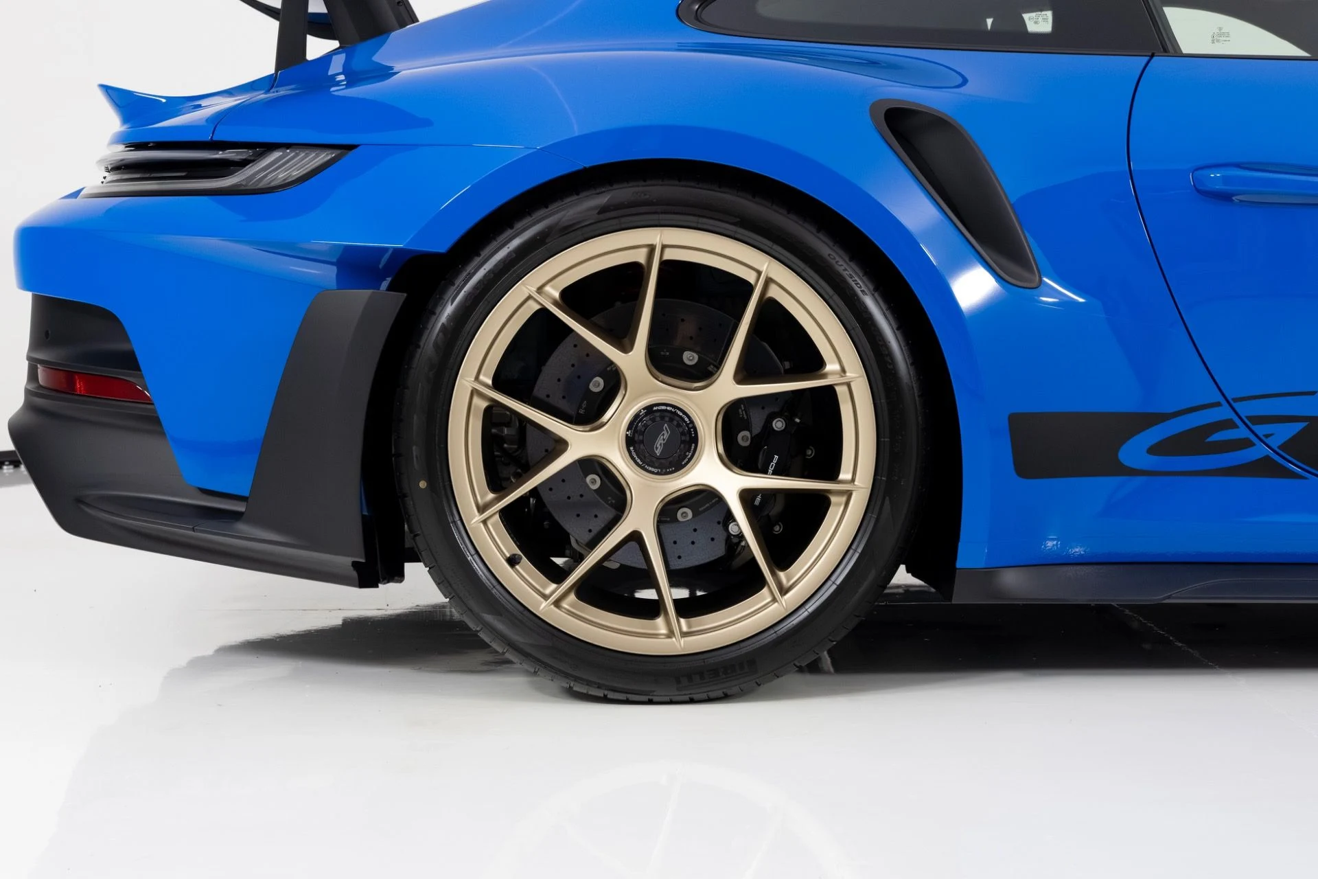 mph011_532450043_Used_2025_Porsche_911_GT_3_RS_1765482738_f3da02b657