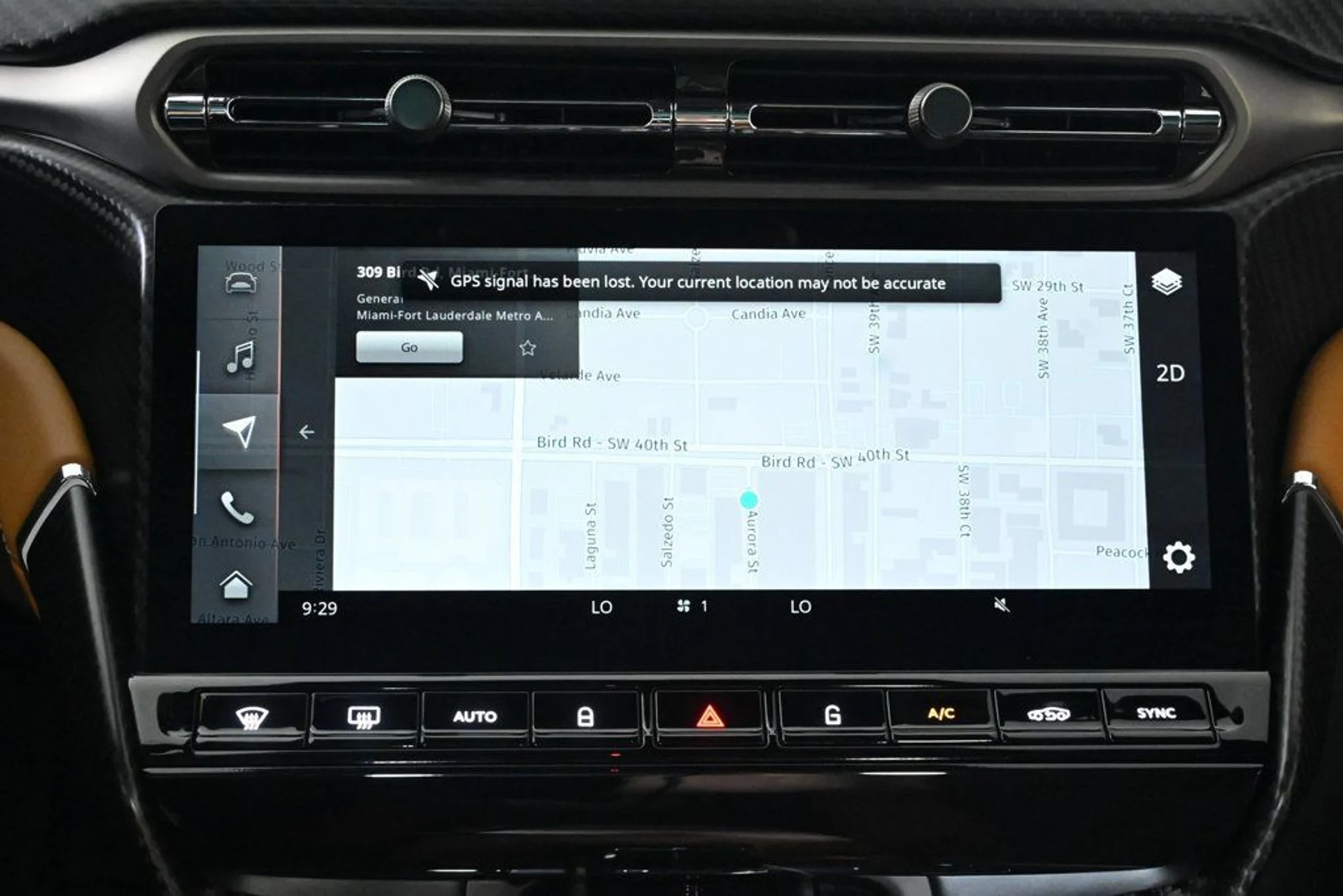 mph011_532790759_used_2025_aston_martin_vanquish_v12_11350_22957360_11_1024_a3563dad6f