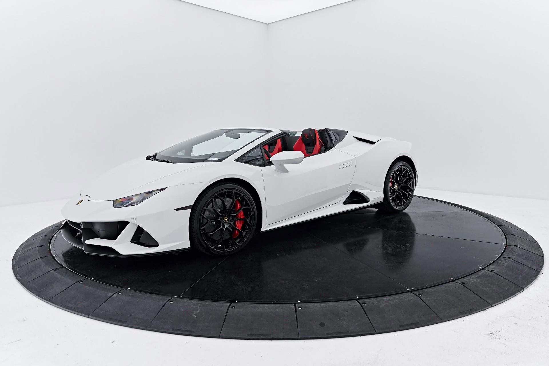 mph011_537616972_Used_2024_Lamborghini_Huracan_EVO_Base_1791337059_0dbd1696c4