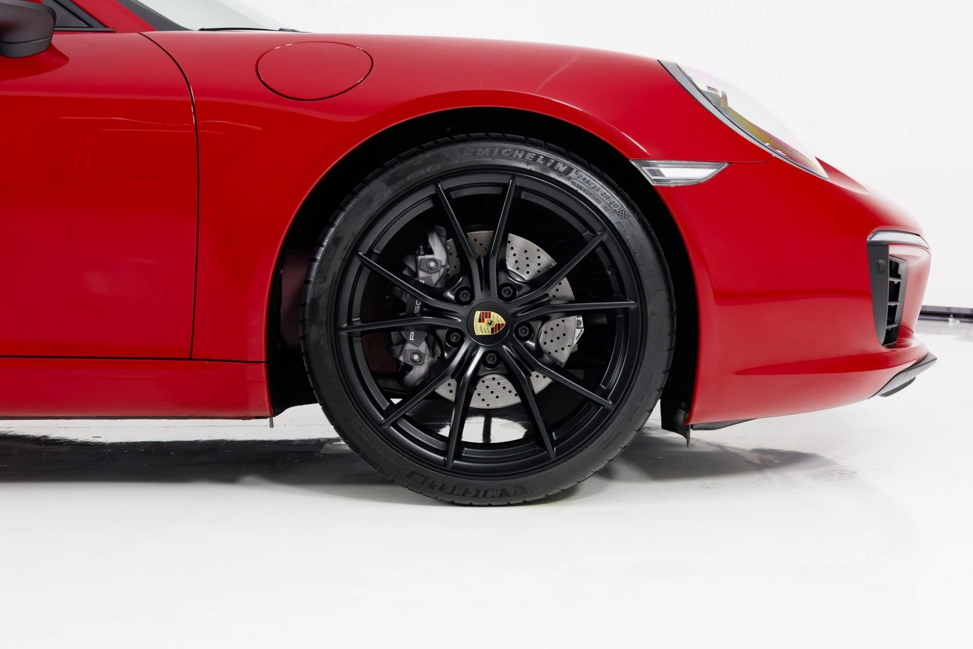 mph011_540943923_Used_2019_Porsche_911_Carrera_1767051369_e509202d23