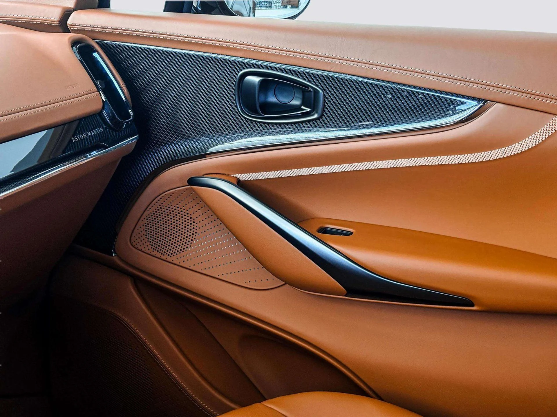 mph011_541306831_807c68e0_38f0_4c07_a603_1fbbf4daaa0c_ef79a2e643