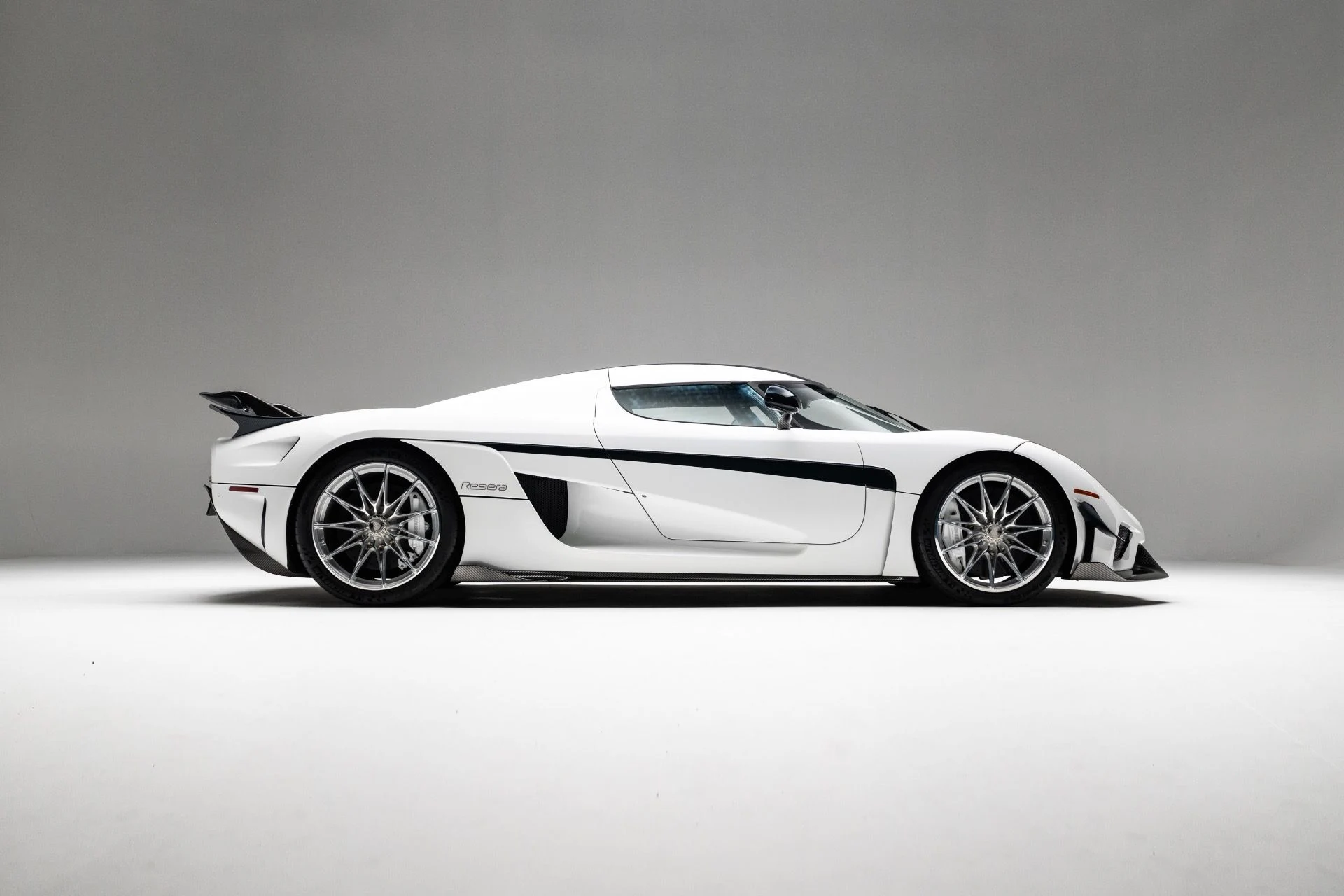 mph011_541923177_13358_p12_l_42f03fb4d0