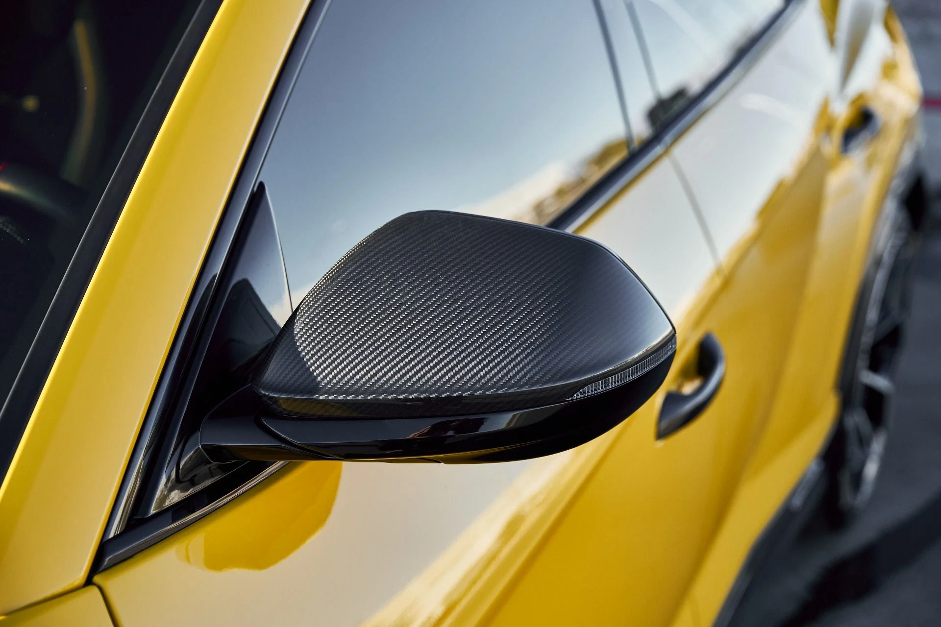 mph011_542347317_Used_2024_Lamborghini_Urus_Performante_1768011549_34feb158ae