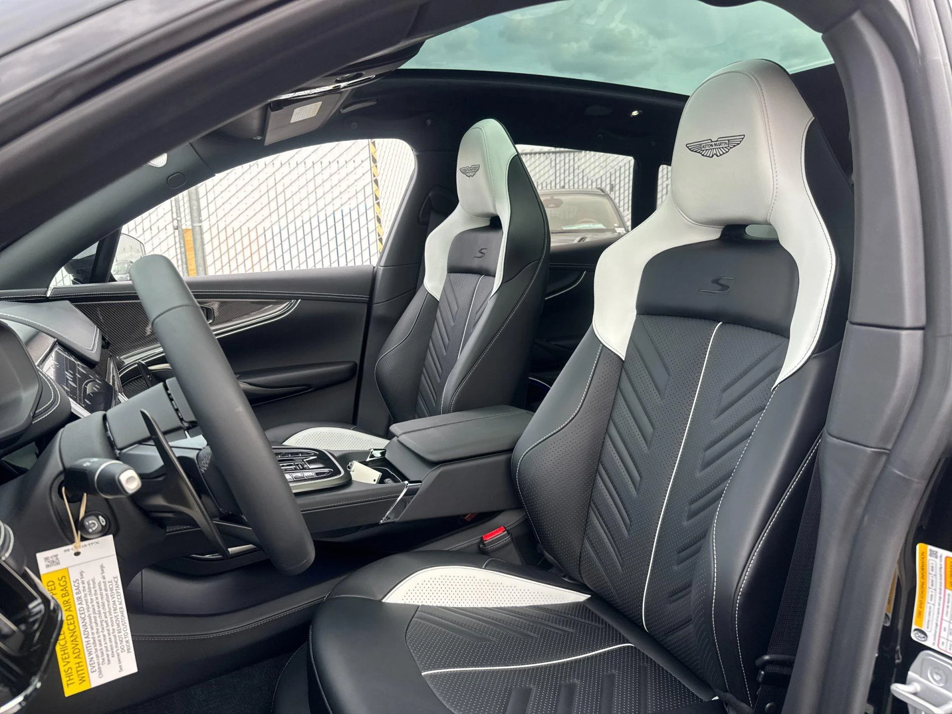 mph011_549121053_New_2026_Aston_Martin_DBX_S_1793357266_15dc1a999f