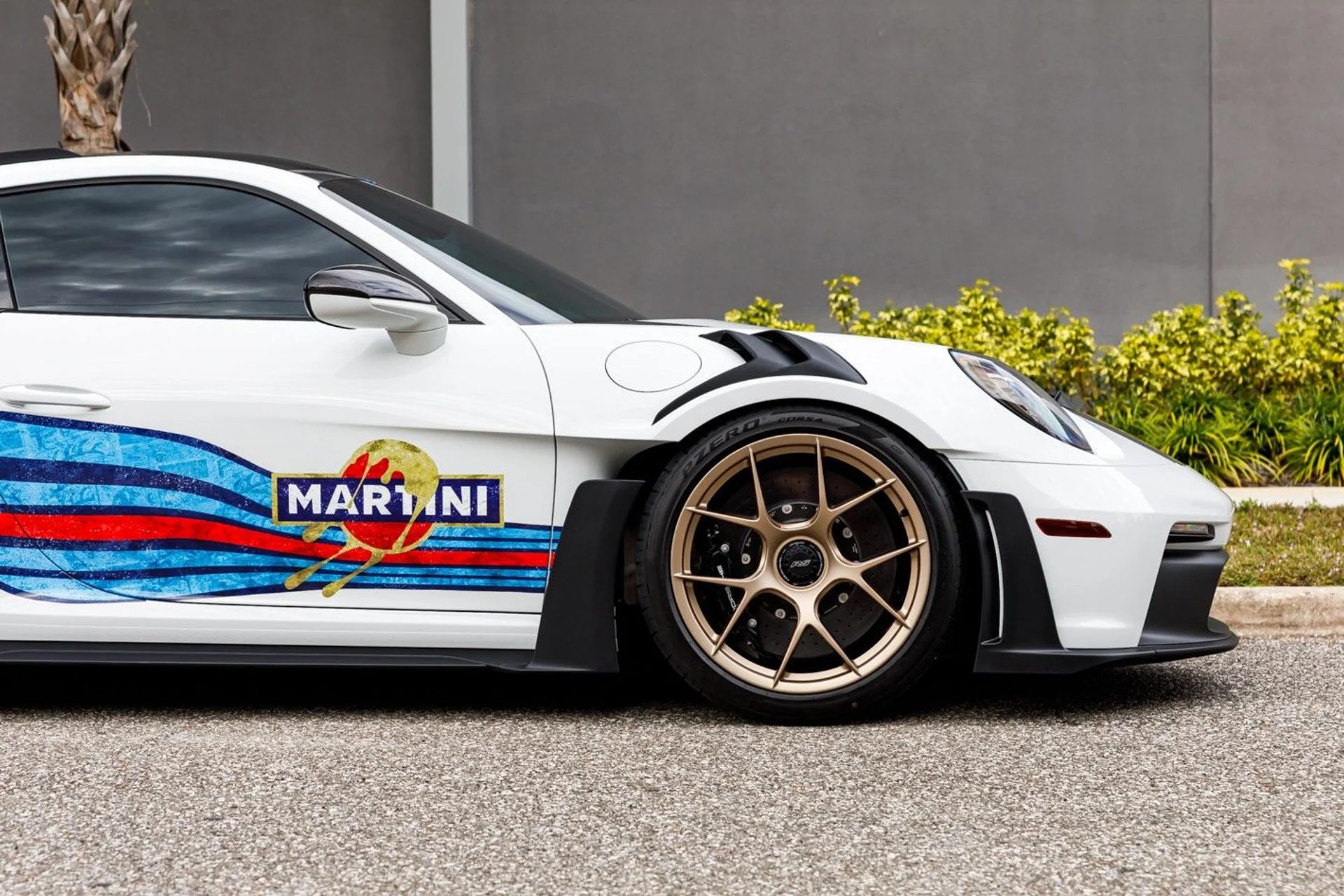 mph011_557376627_645_p13_l_7db2f3f5a7