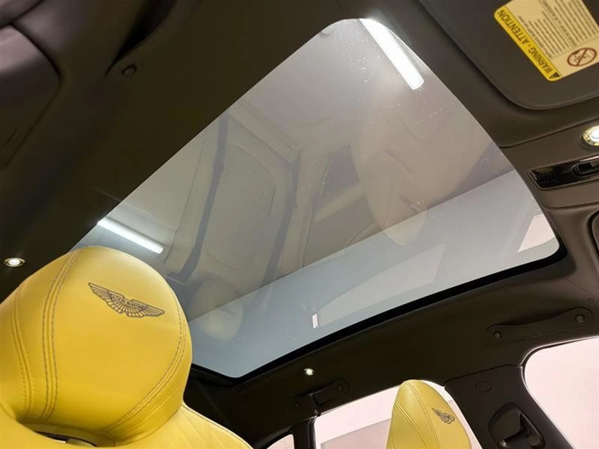 mph011_55954841_38218513_06235_kmw1djya_3e7370725d