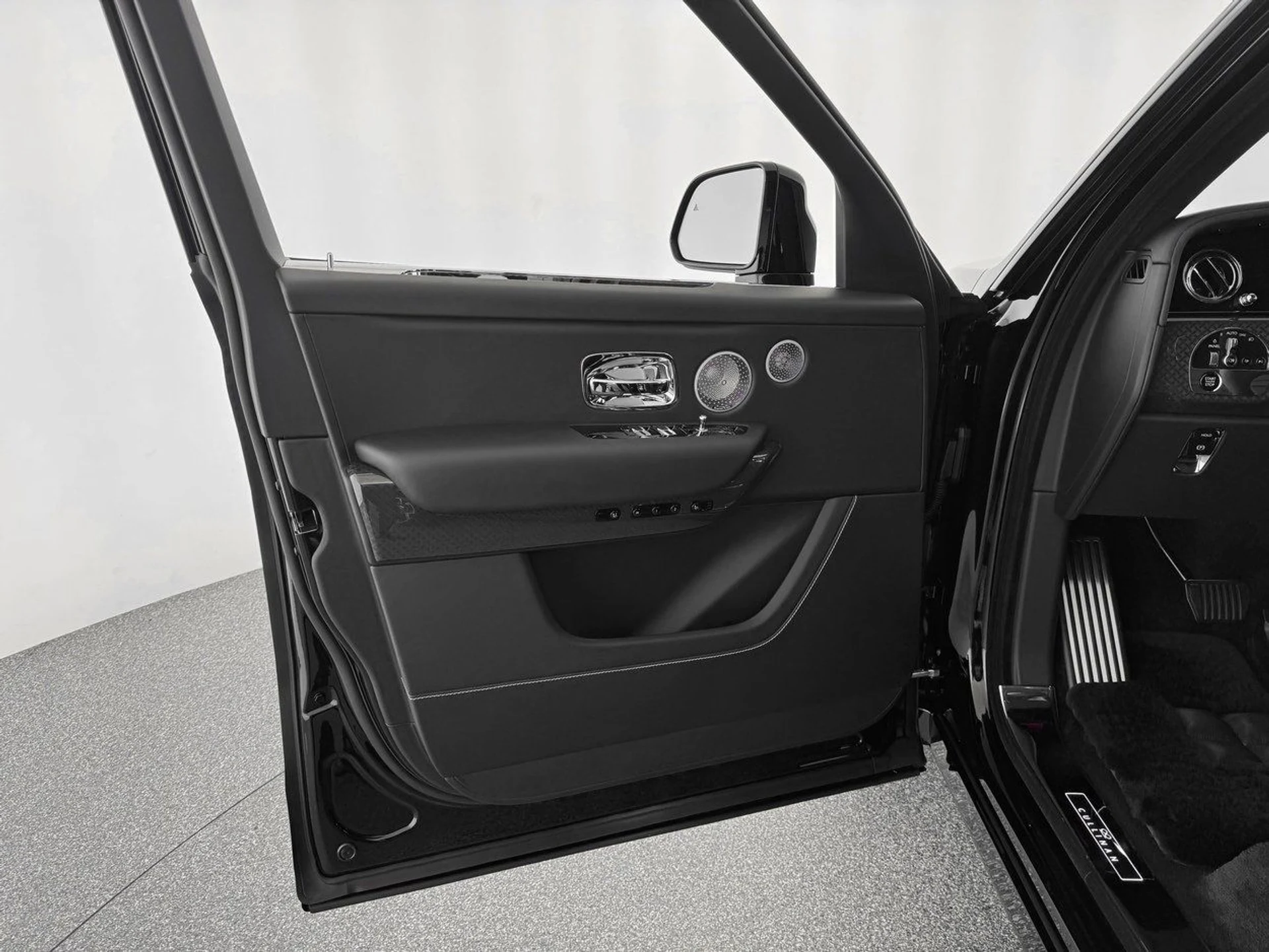 mph011_561120275_811b8a74516b572ef190934c31b6ac96x_36ba02088c