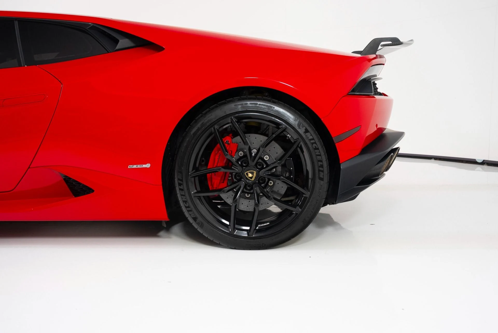 mph011_564234208_Used_2015_Lamborghini_Huracan_LP_6104_1757361047_3233d297bd