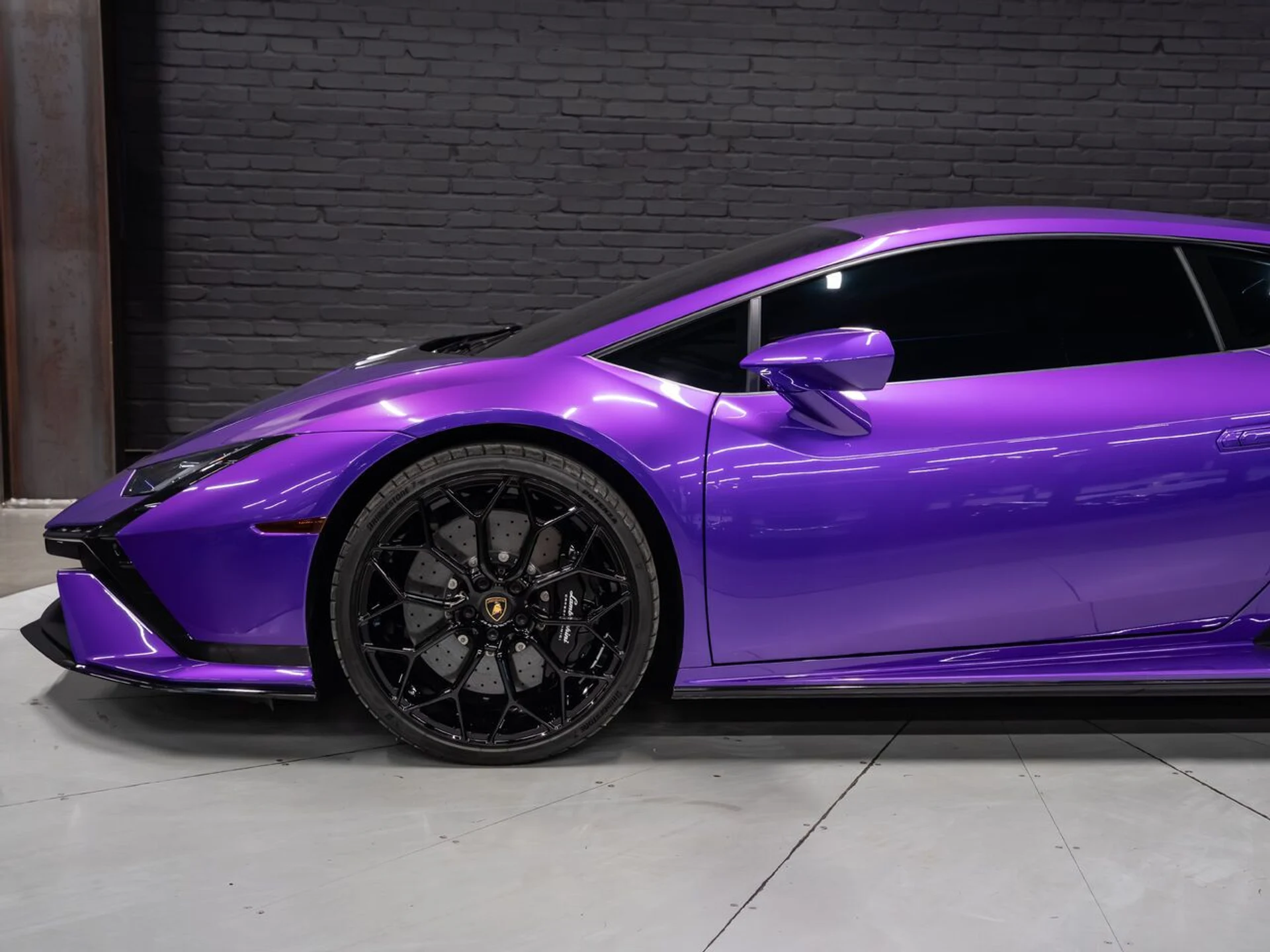 mph011_566781195_lamborghini_huracan_tecnica_2023_22907d6fbd