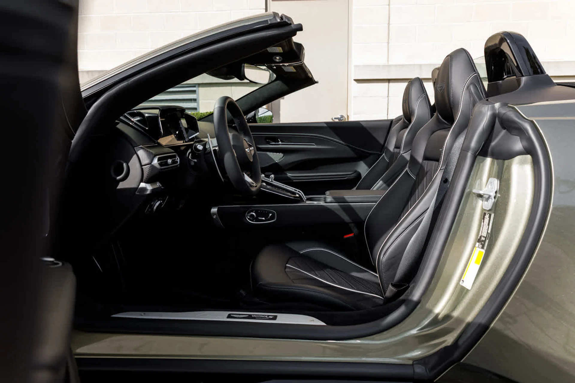 mph011_568795502_12_62be377722