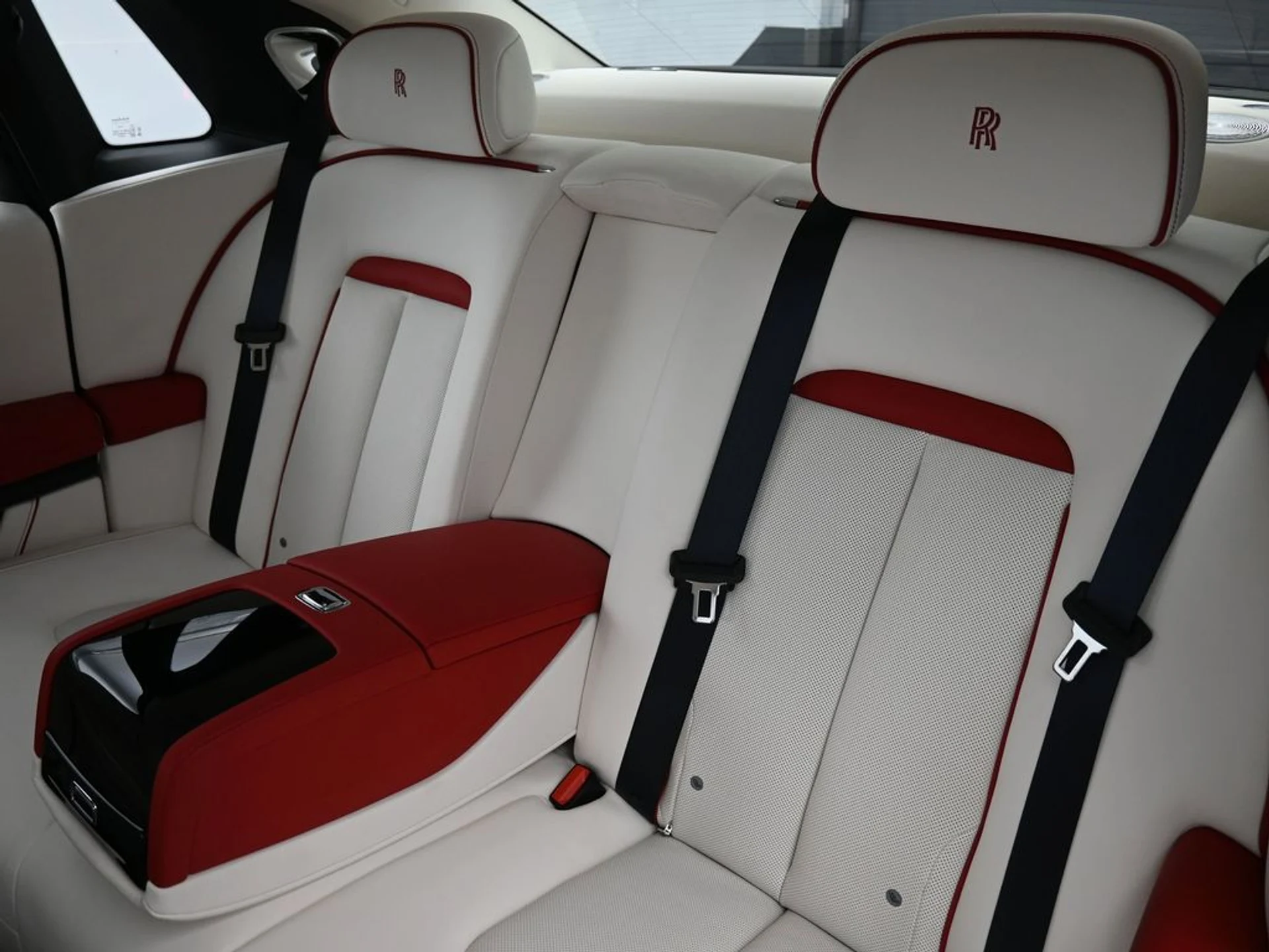 mph011_569588458_eb2cf84f2cd1270ce2dac37560c9ccaax_04abe9c14f