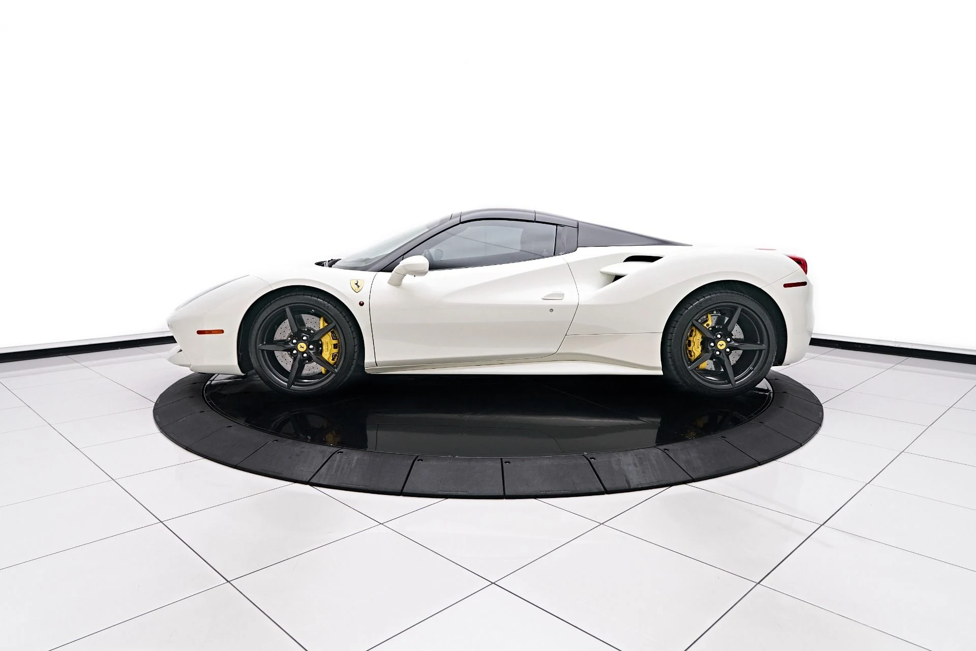 mph011_578365740_Used_2019_Ferrari_488_Spider_Base_1748546084_9ef7c158a8