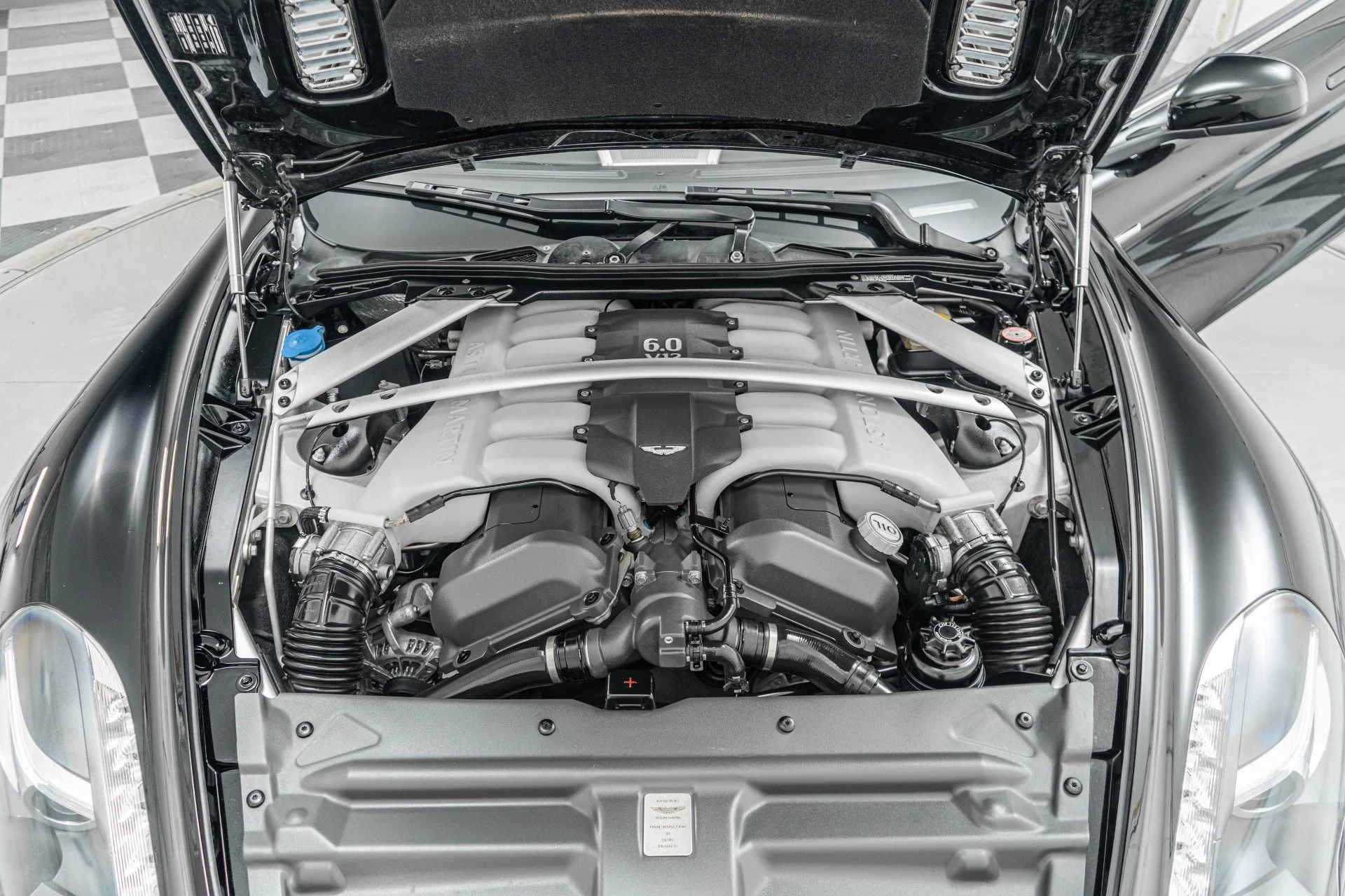 mph011_588092555_Used_2012_Aston_Martin_Rapide_V12_power_High_Contrast_Color_Combination_1781621426_f9eb012761