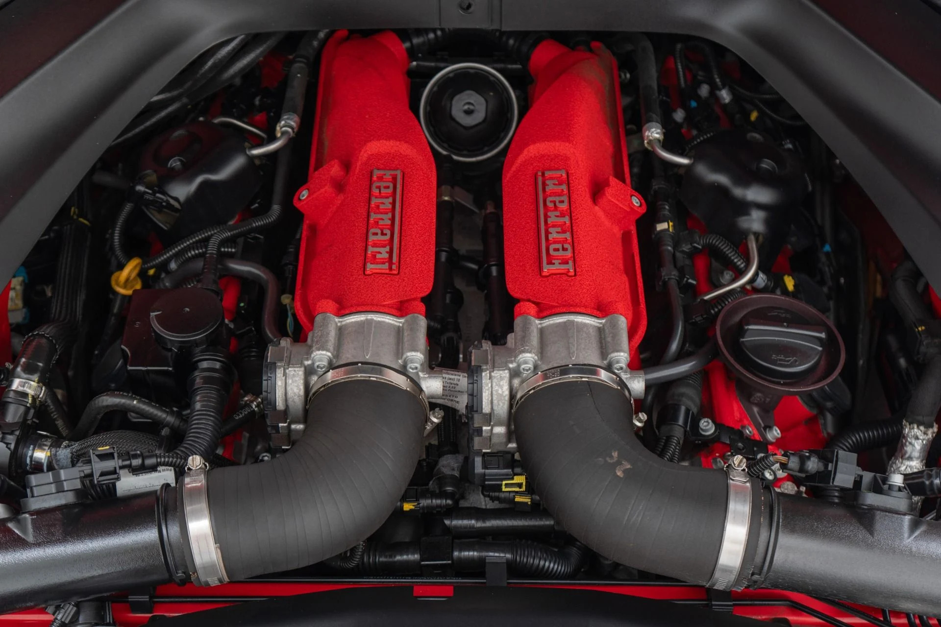 mph011_595246385_Used_2016_Ferrari_California_T_Diamond_Turned_Wheels_Carbon_Leather_Steering_Wheel_w_LE_Ds_1775075776_82cd415cfd