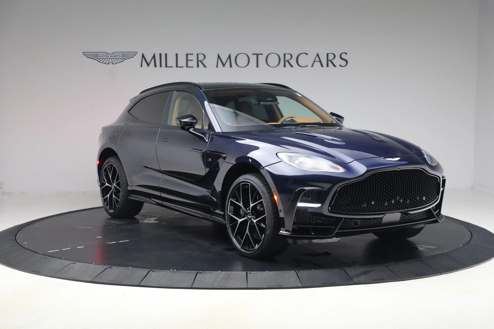 mph011_596996200_New_2026_Aston_Martin_DBX_S_1792514615_d6a4bc641c