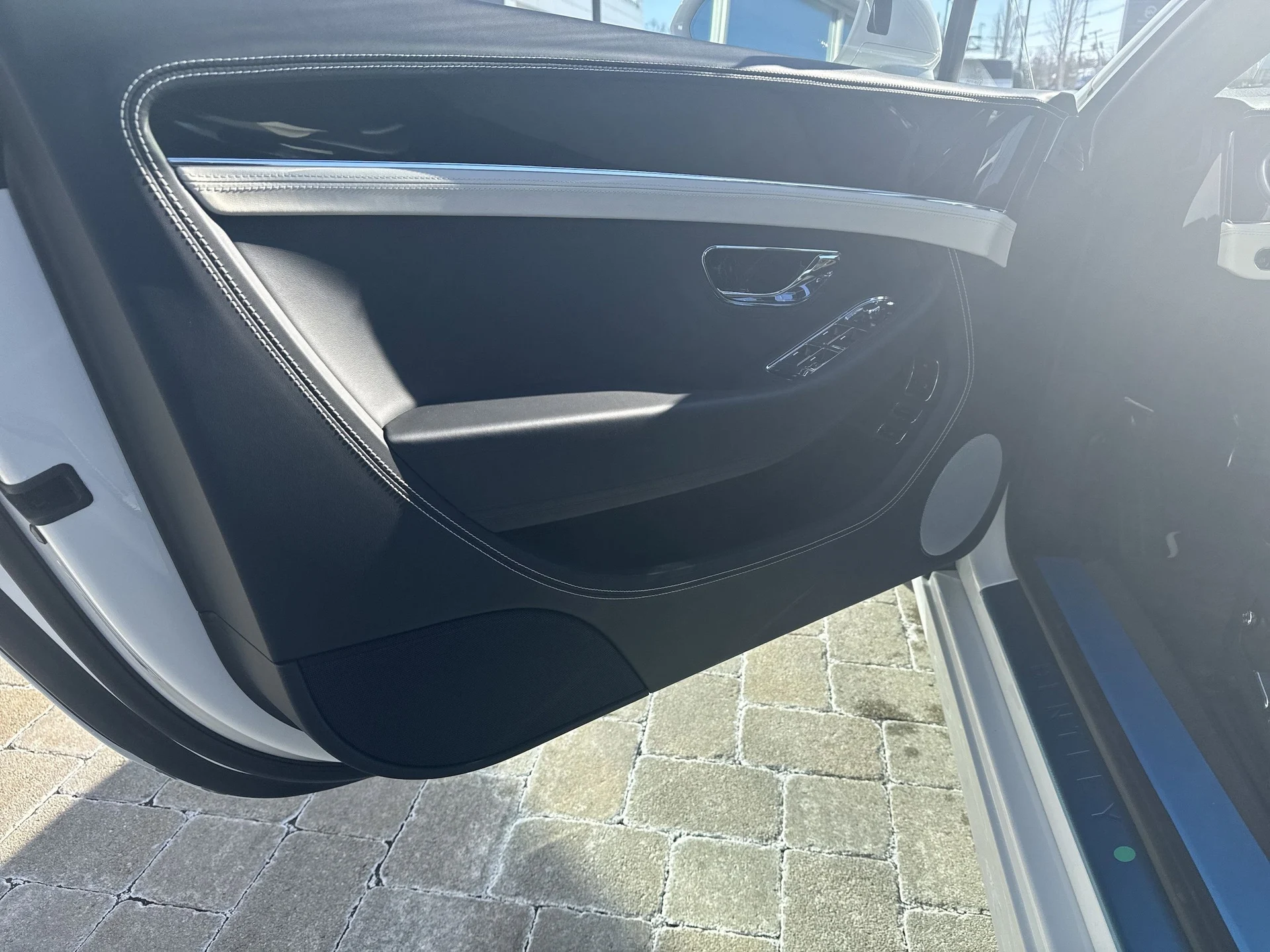 mph011_607907899_c20a1ca6a57e1a91c43033011b48ad20x_bc4ed65223