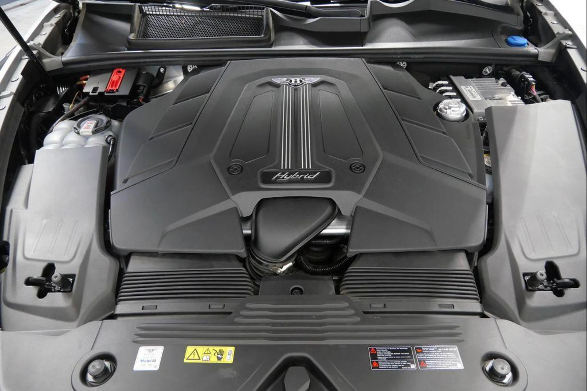 mph011_611617056_M_Udga_Ug0obbjbzk_K_in_BO_Lk_L1q_Y_8dfe7cddd7