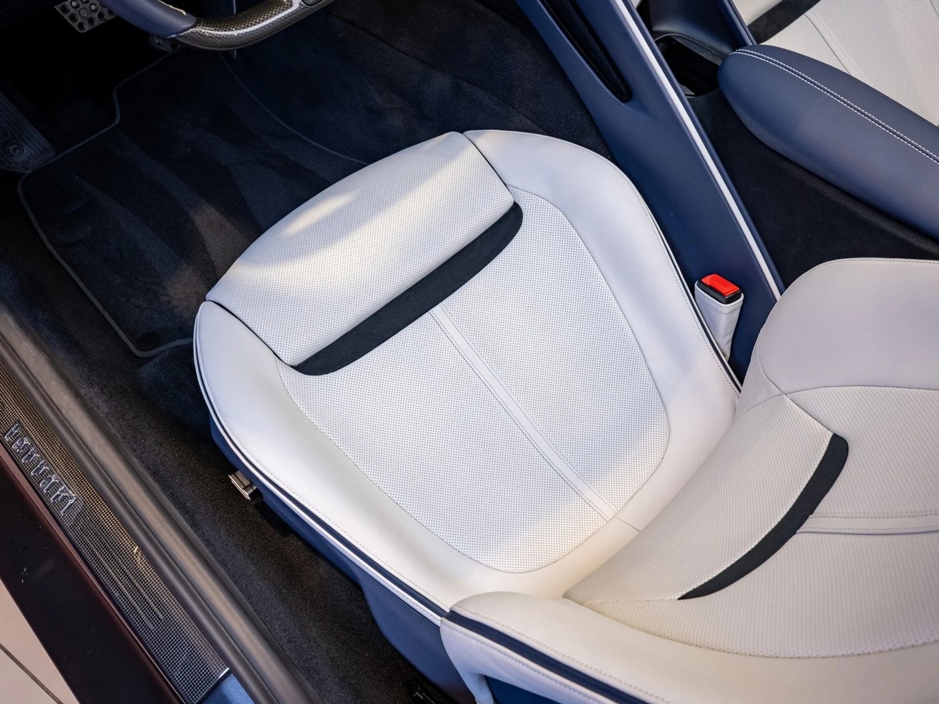 mph011_613417440_12_b826f60fba