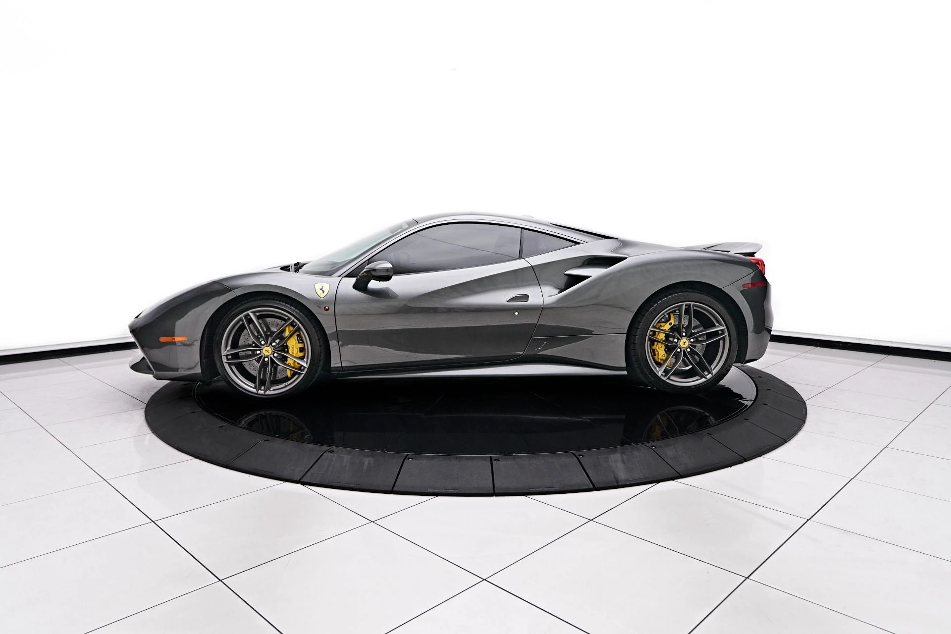 mph011_614054350_Used_2016_Ferrari_488_GTB_Base_1755995707_c37bc068bb