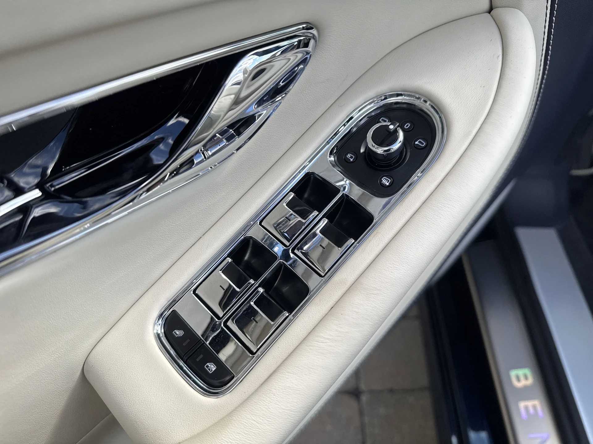 mph011_614595874_3d2574de734f1fc3a327c62e5494bfebx_3ae220dbcd