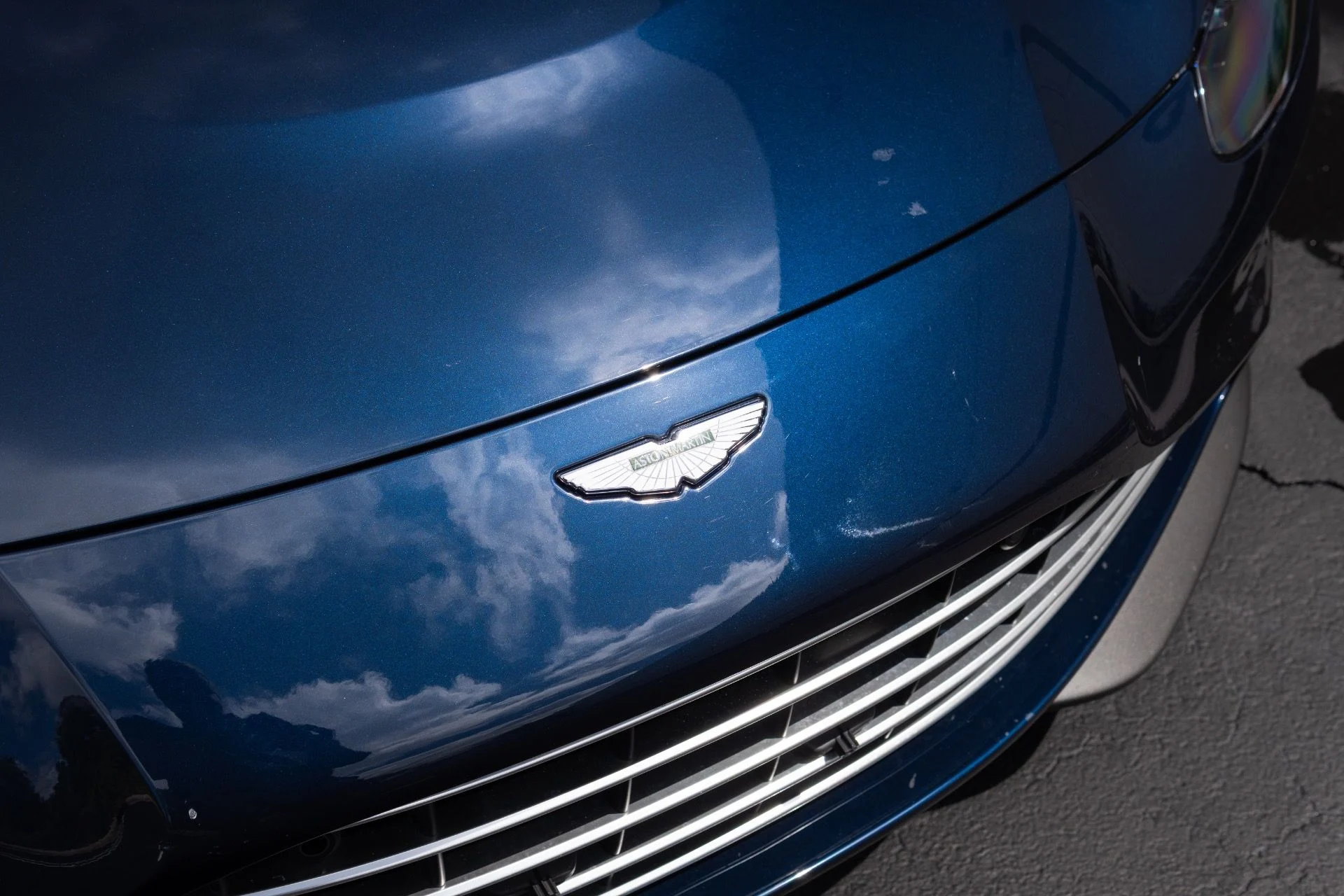 mph011_614779207_Used_2021_Aston_Martin_Vantage_1774065878_ed727f3742