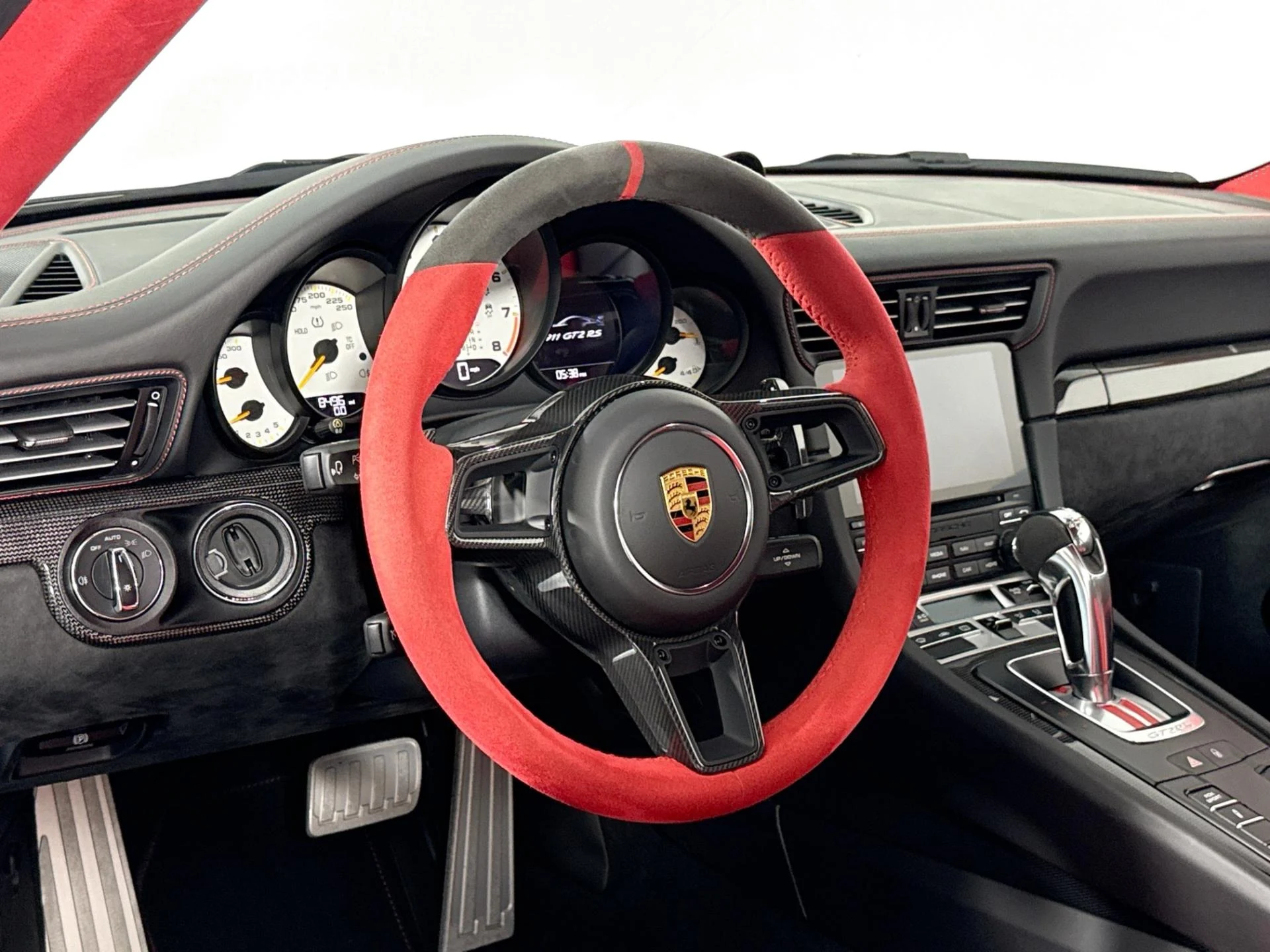 mph011_615317309_Used_2018_Porsche_911_GT_2_RS_1784762969_bd5d652ac4