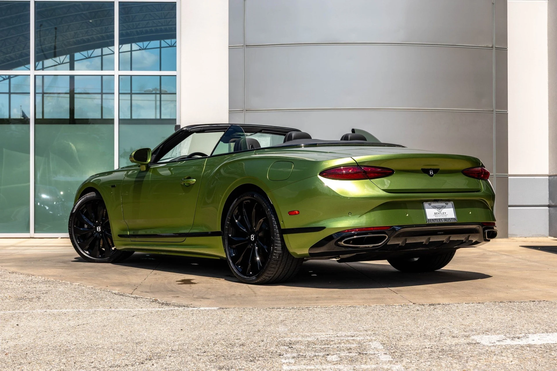 mph011_616146274_Hi_Tech_Luxury_Imports_LLC_SCBDP_4_ZG_0_SC_023562_image_11_c6a22ec6bf